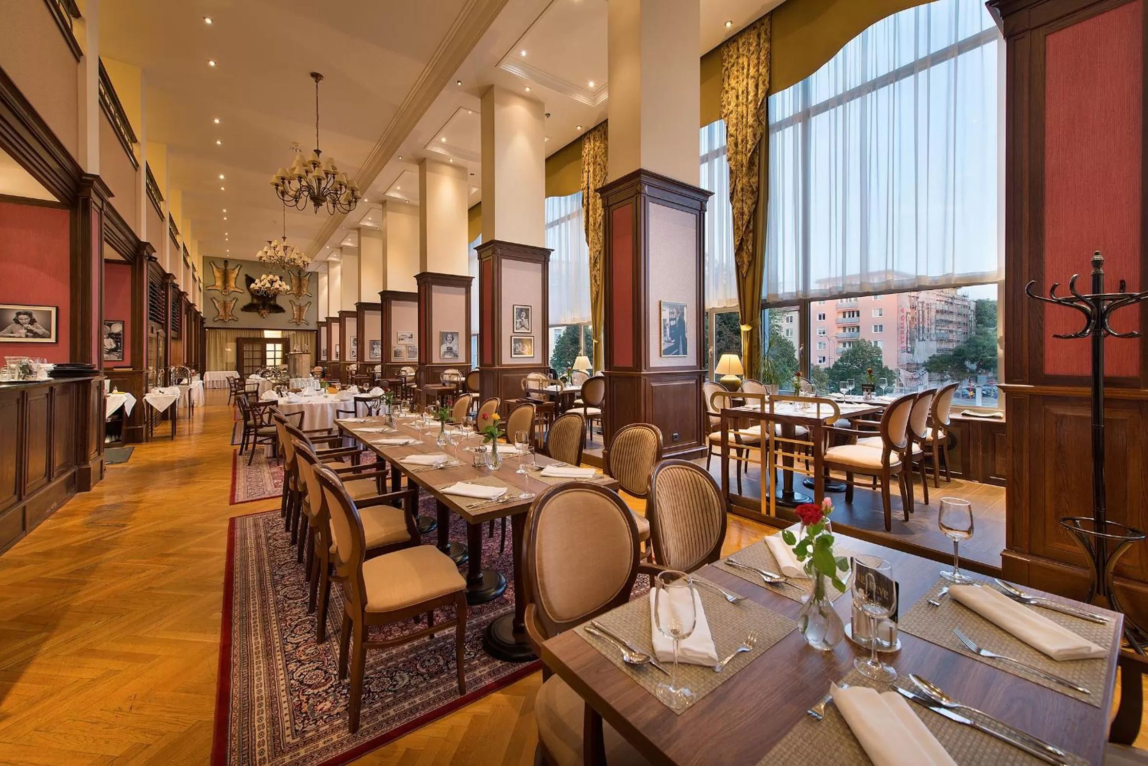 Restaurant/places to eat in Apollo Hotel Bratislava