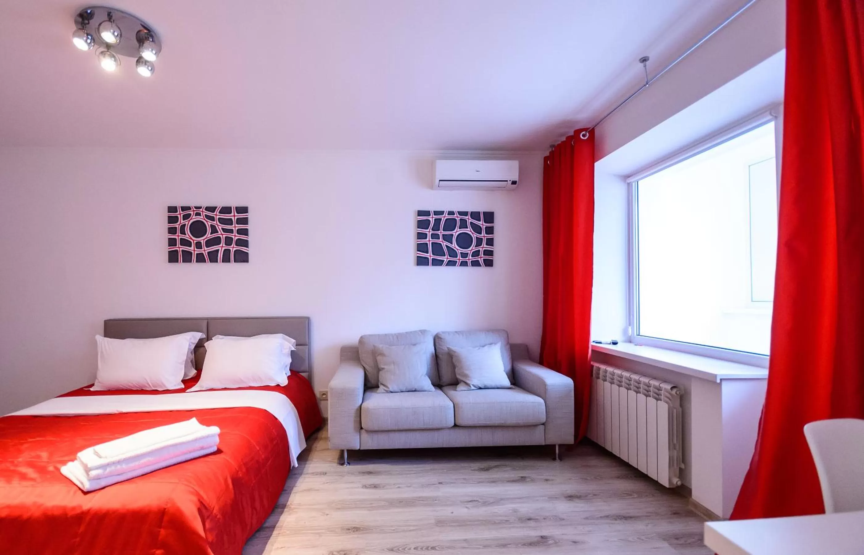 Bedroom, Seating Area in Partner Guest House