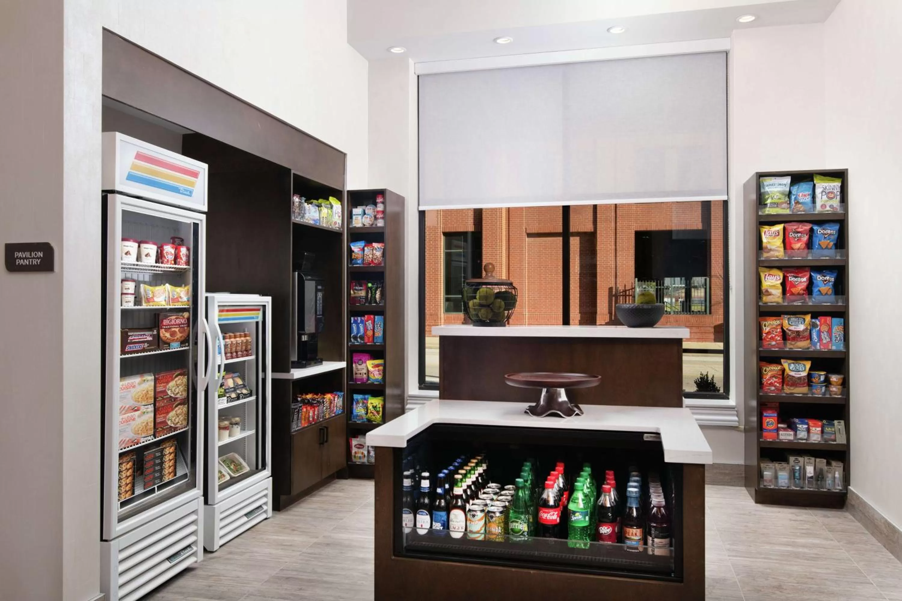 Restaurant/places to eat in Hilton Garden Inn Memphis Downtown Beale Street