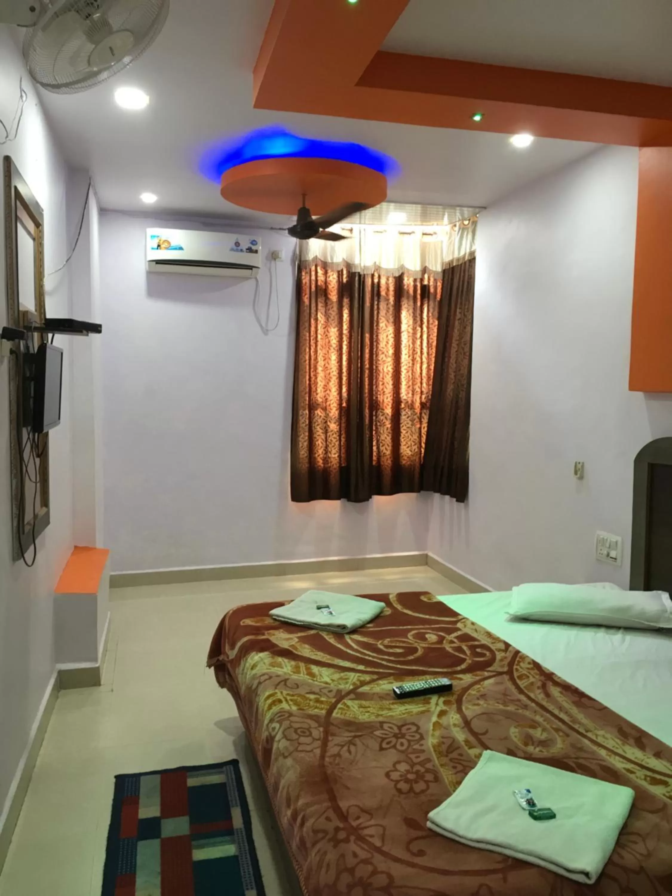 Bed in Hotel RAJVIHAR