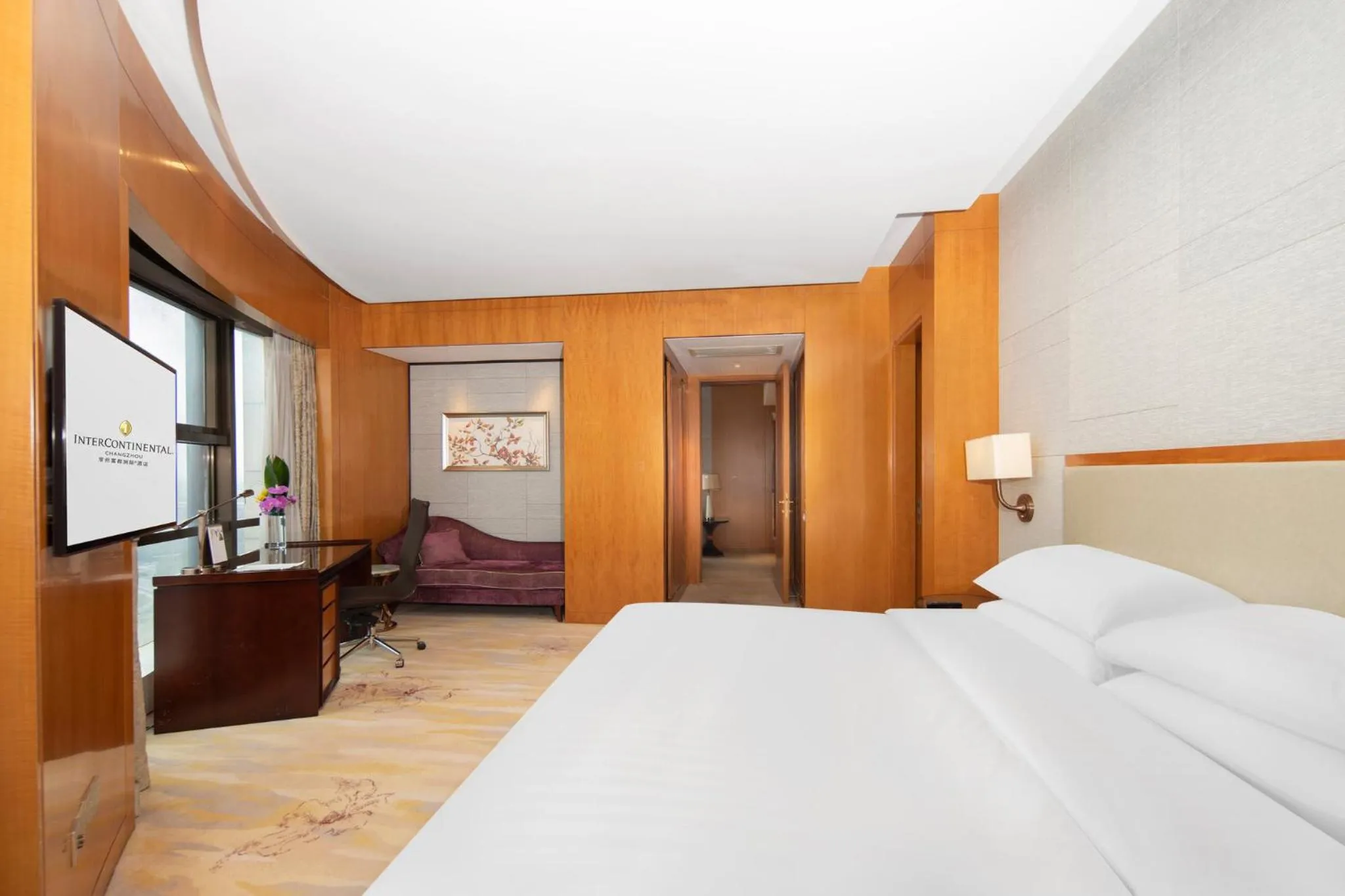 Photo of the whole room, Bed in InterContinental Changzhou by IHG