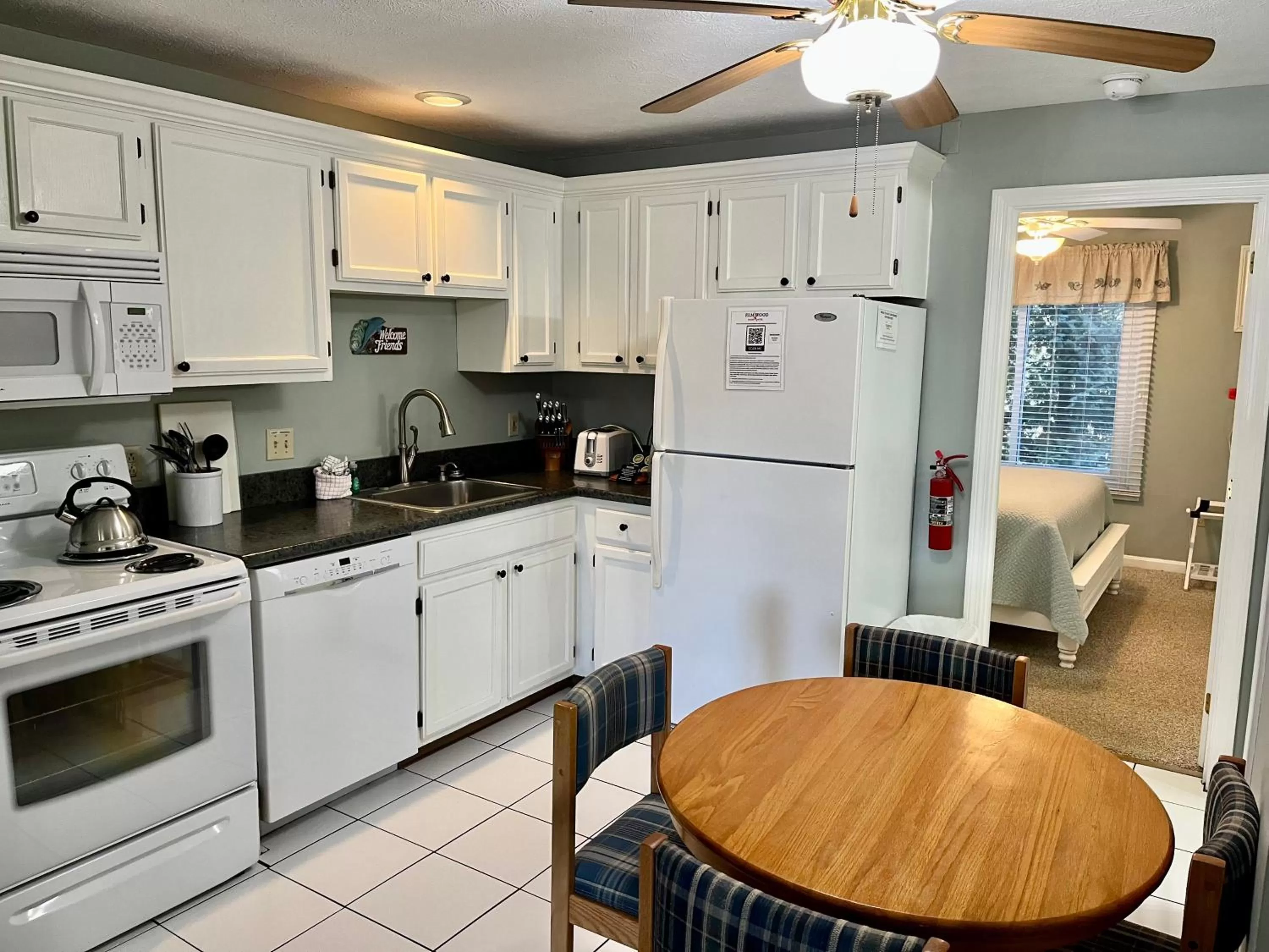 Elmwood Resort Hotel