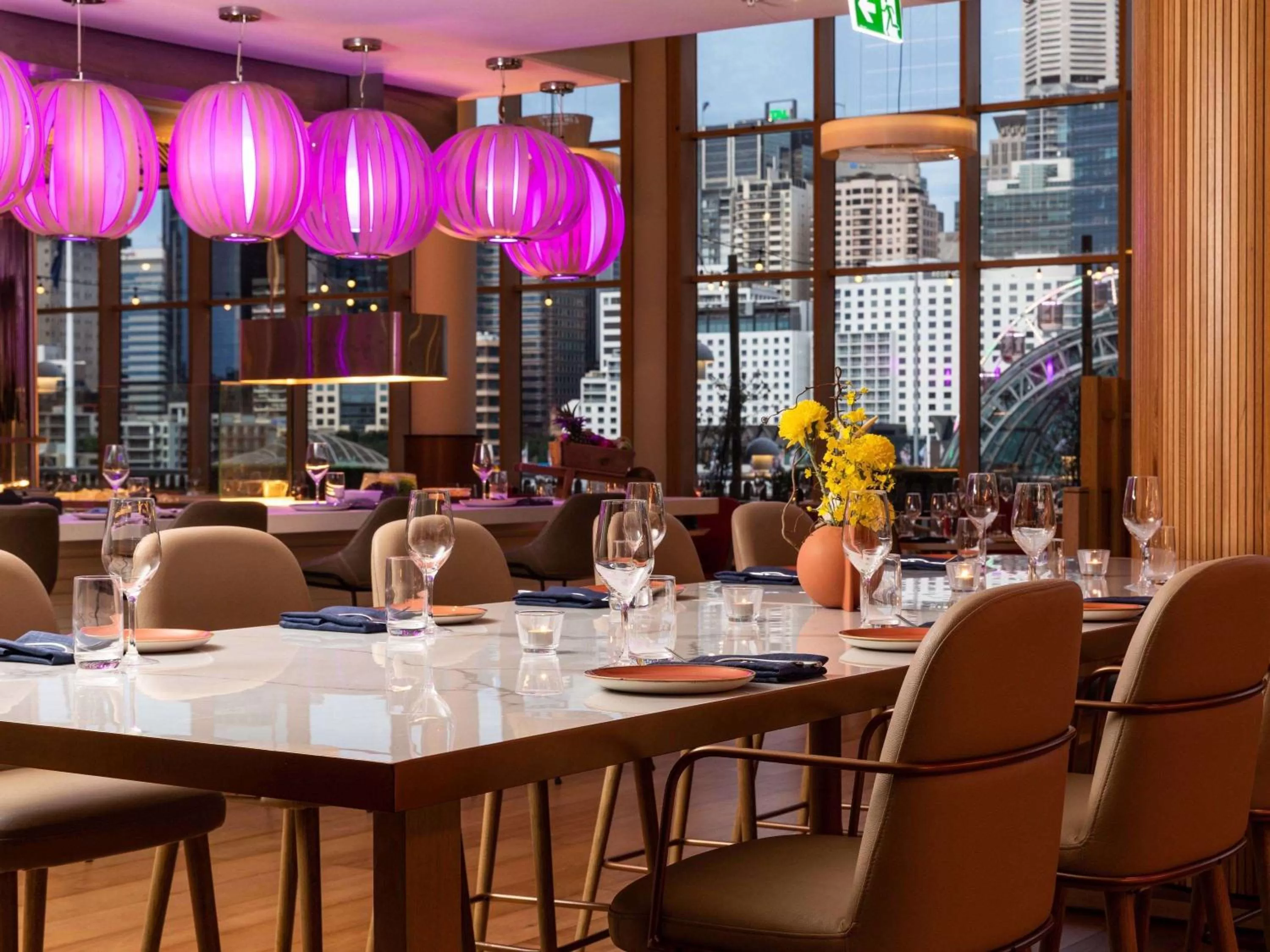 Restaurant/places to eat in Novotel Sydney Darling Harbour