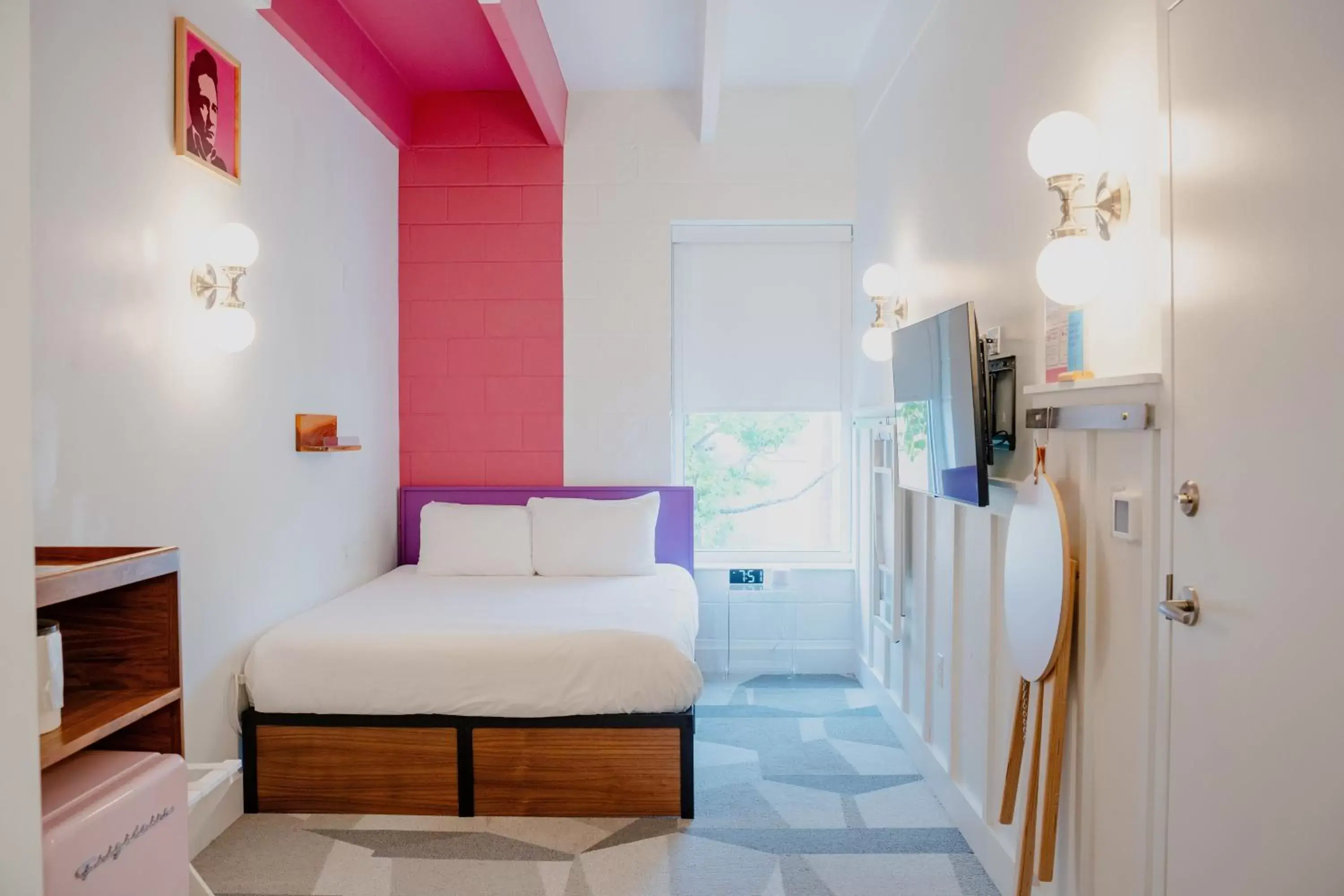 Queen Room - single occupancy in The Gallatin Queen Room - single occupancy in The Gallatin