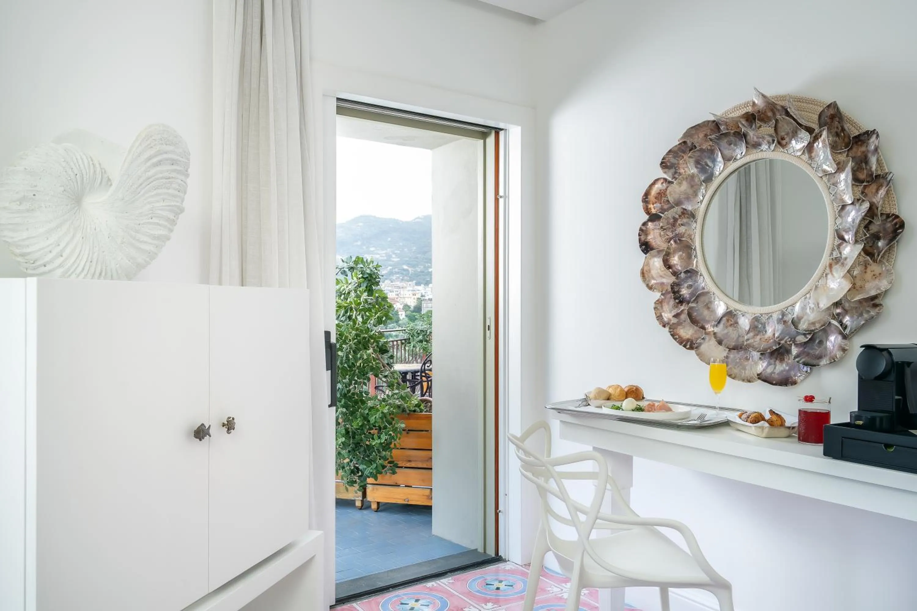 Photo of the whole room in Hotel Belair