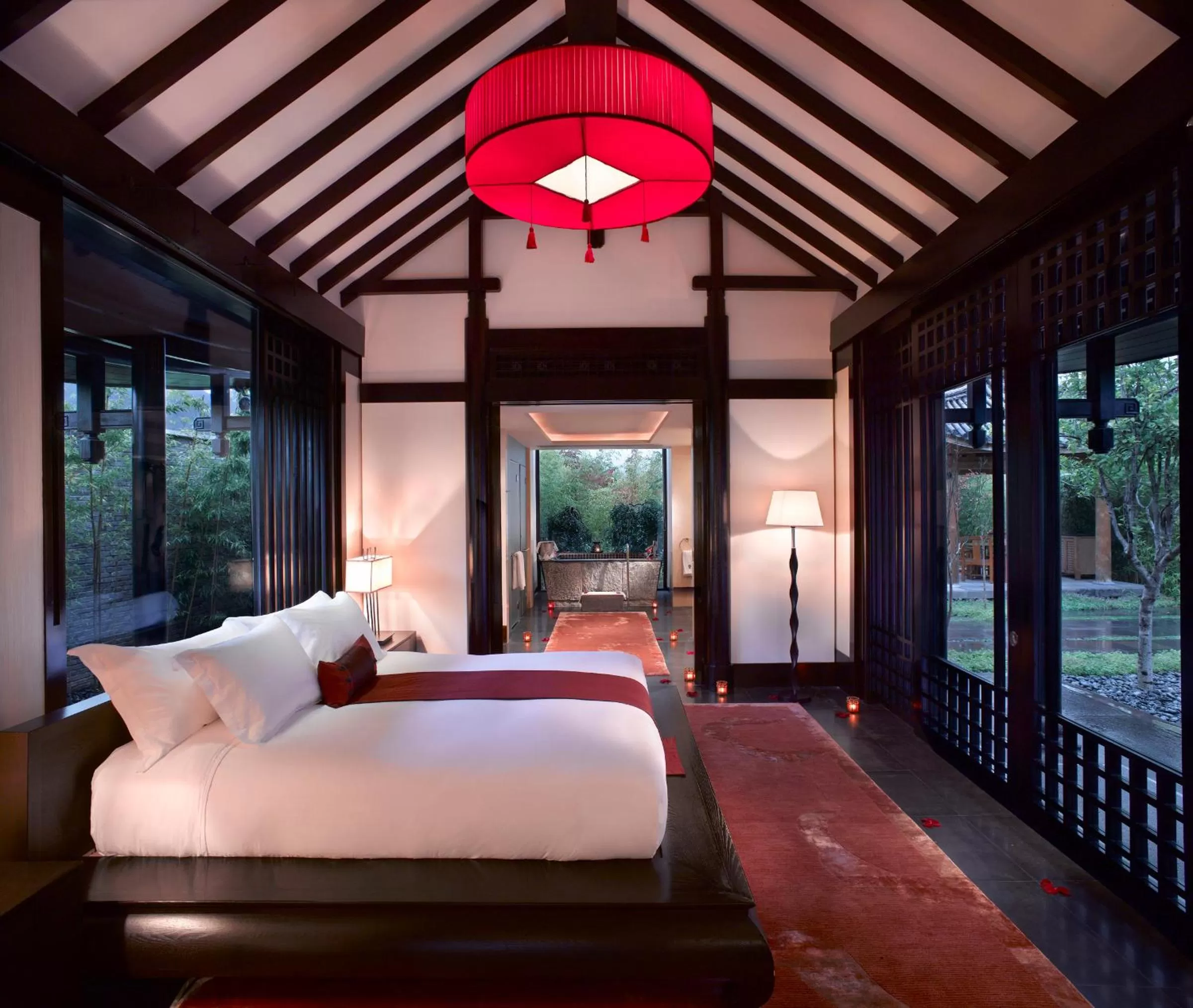Bed in Banyan Tree Lijiang