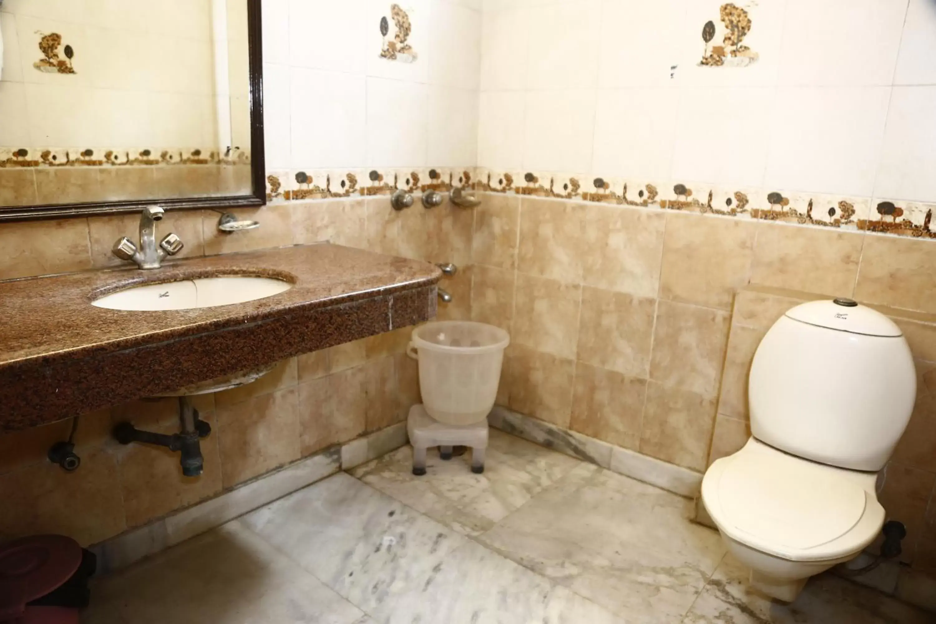 Deluxe Double Room in Hotel City Centre Inn - Nizamuddin Railway Station Deluxe Double Room in Hotel City Centre Inn - Nizamuddin Railway Station