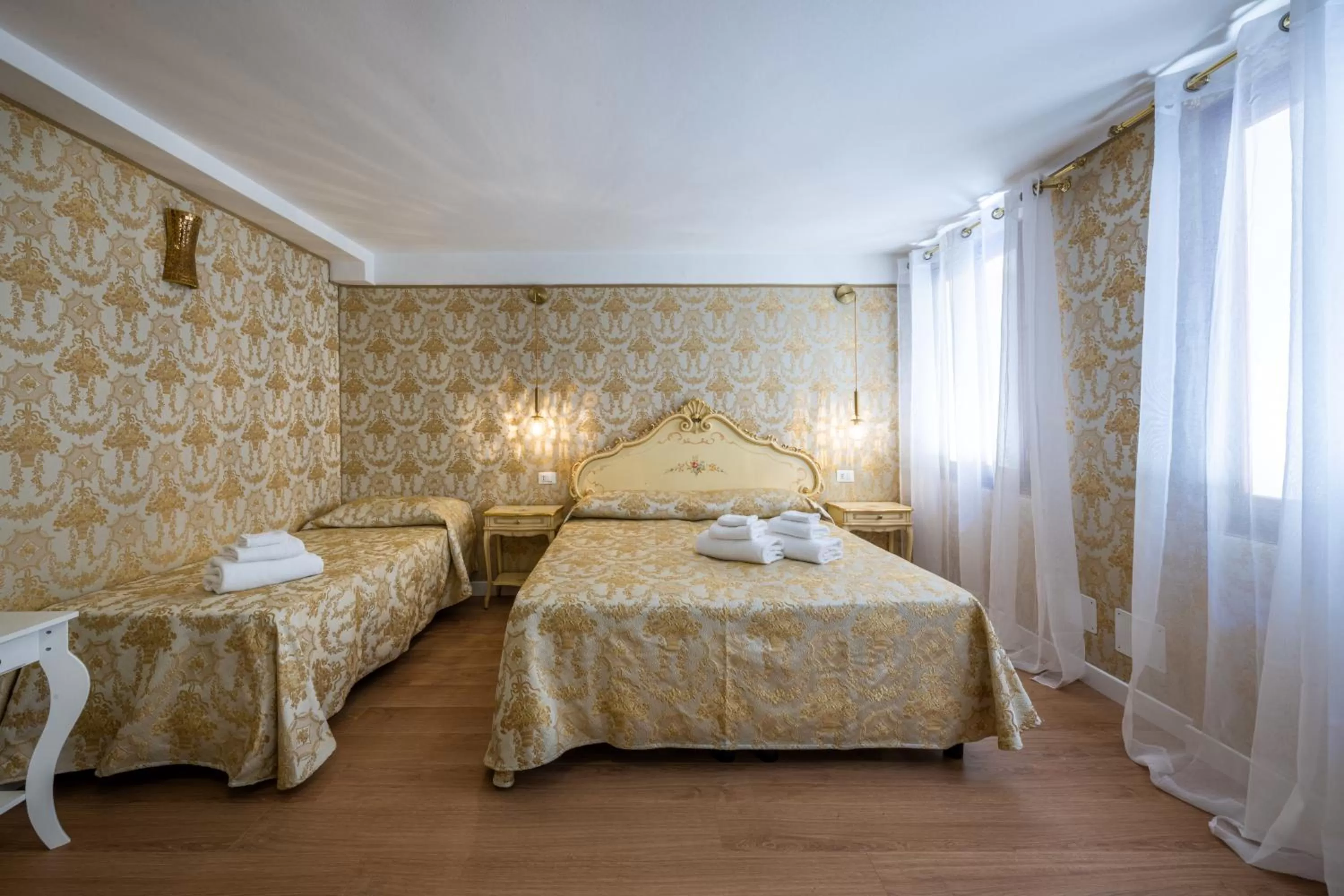 Bed in Hotel Apostoli Garden