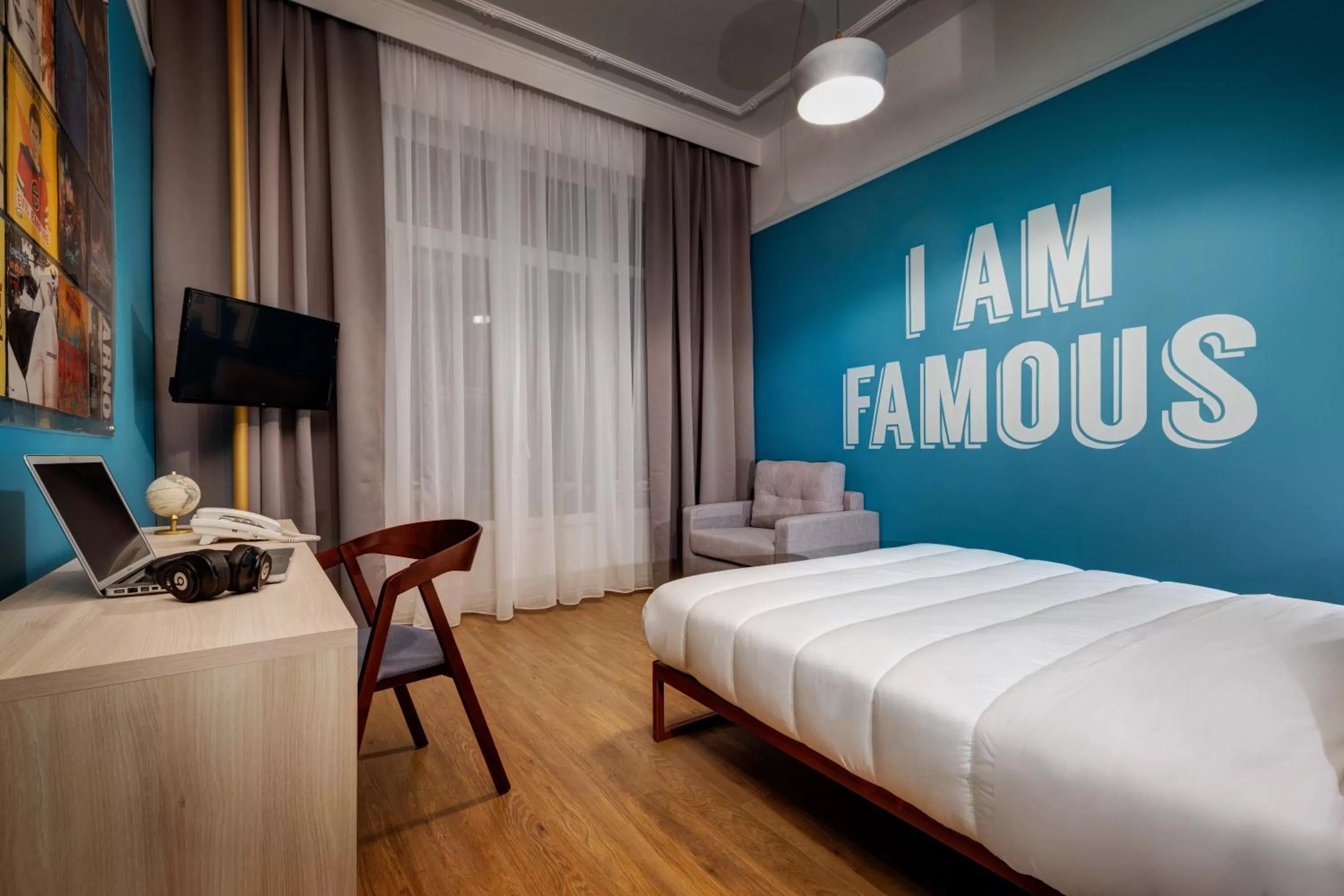 Living room, Bed in Colors Urban Hotel Thessaloniki