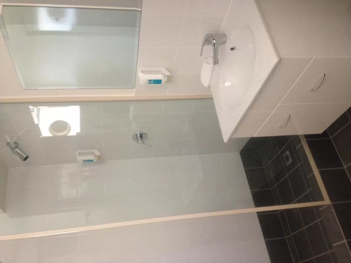 Budget Double Room in Budget Motel