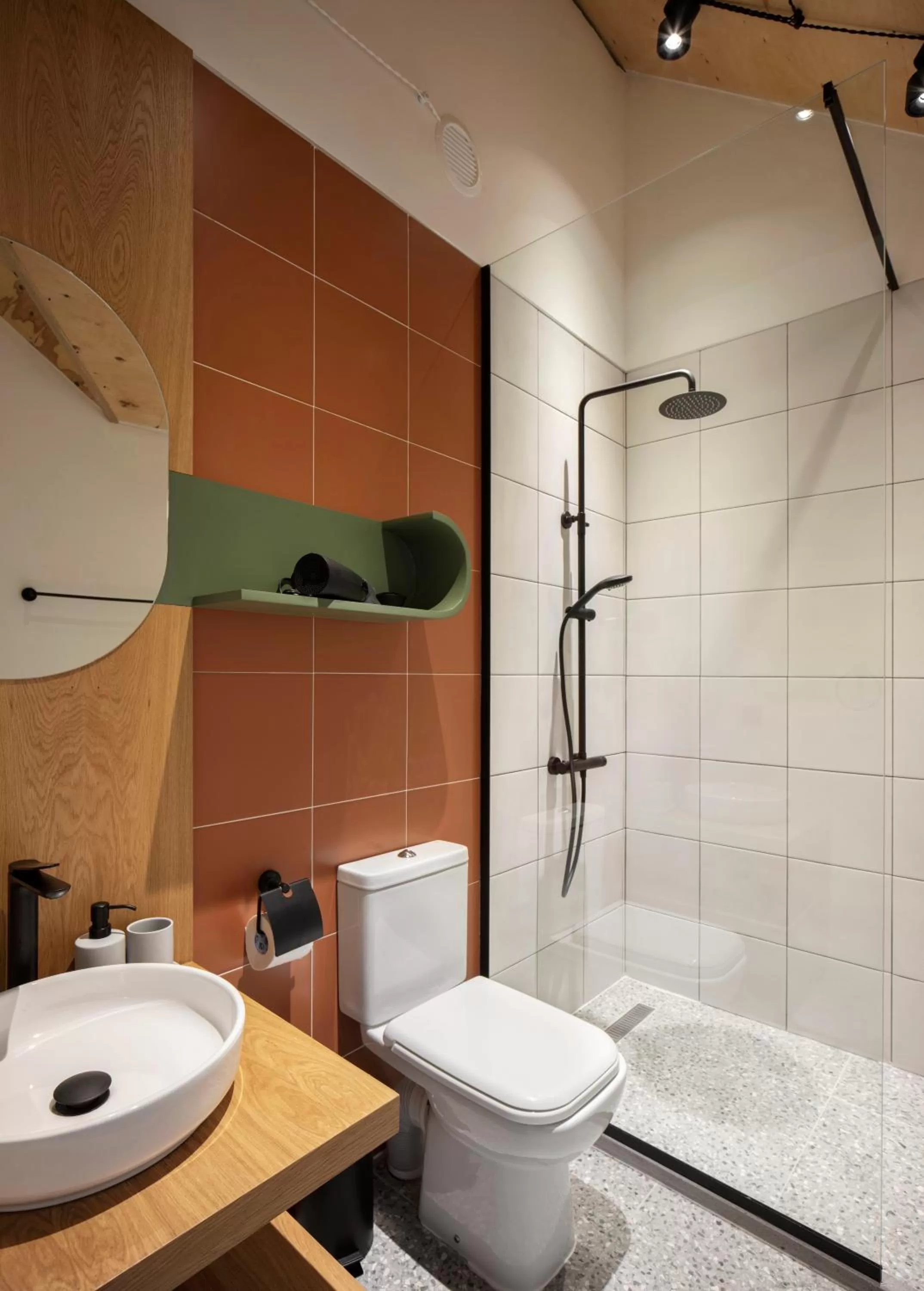 Shower in Major's House Hotel