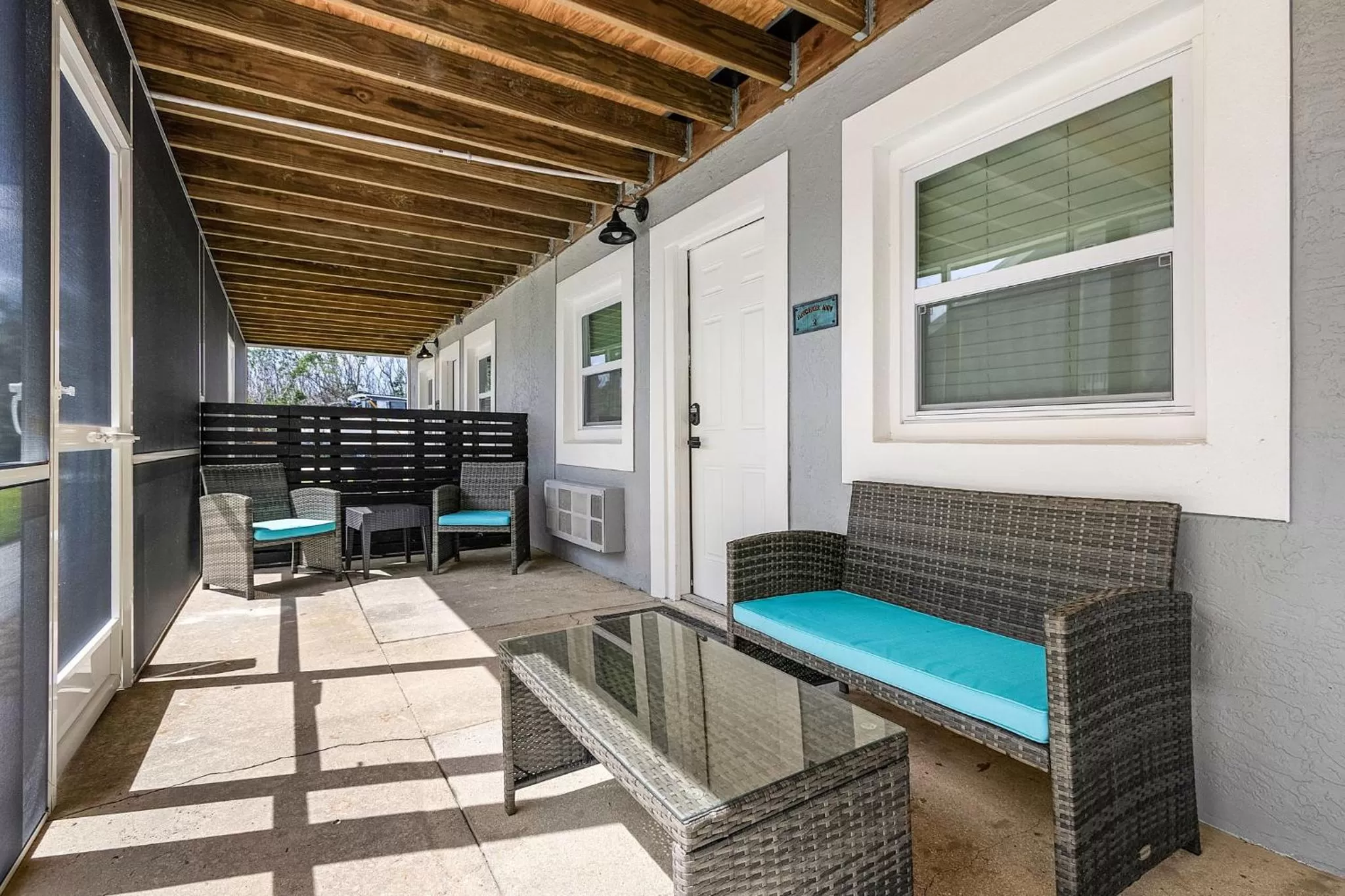 Patio in Matlacha on Shoreview