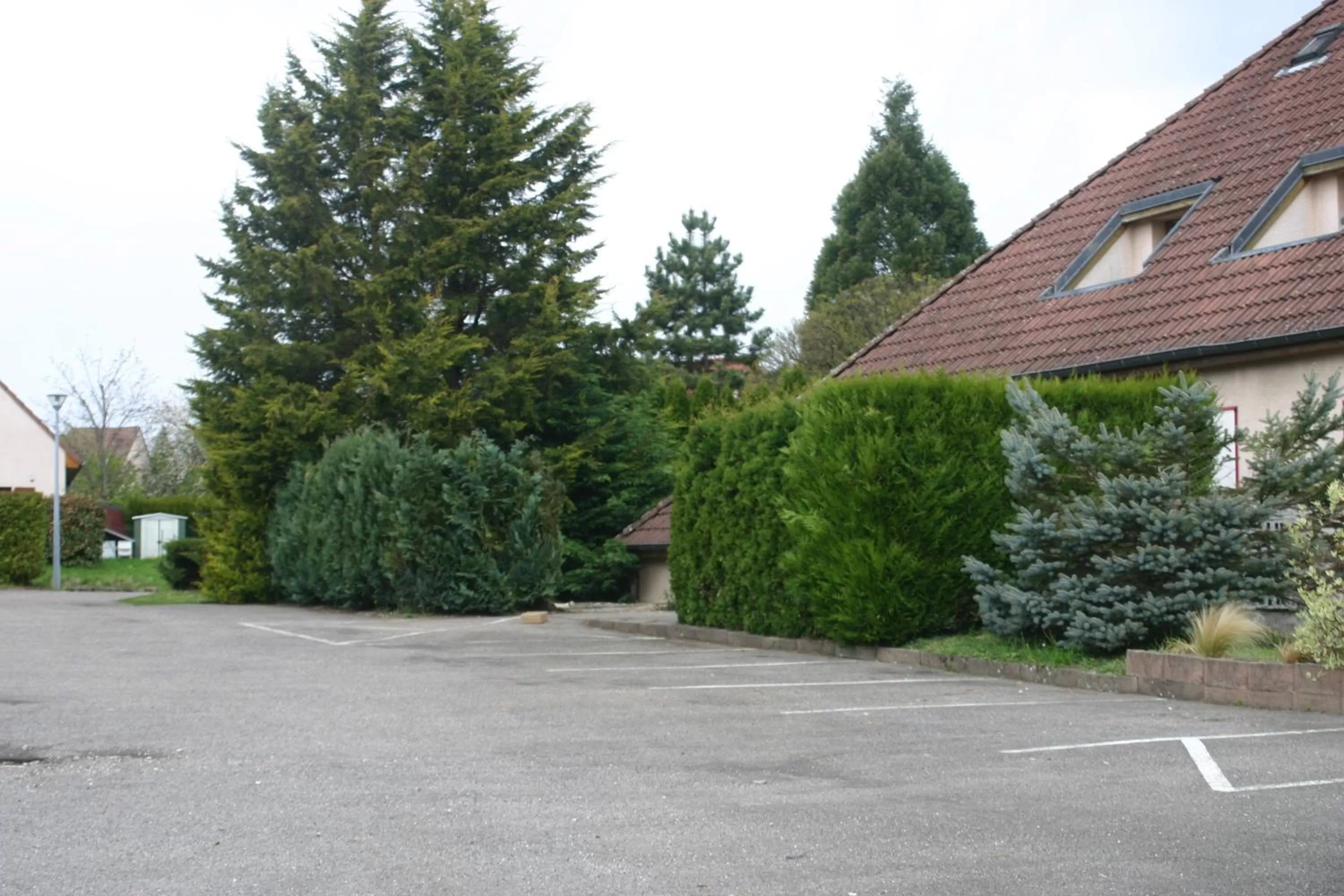 Facade/entrance in Mercure Hexagone Luxeuil