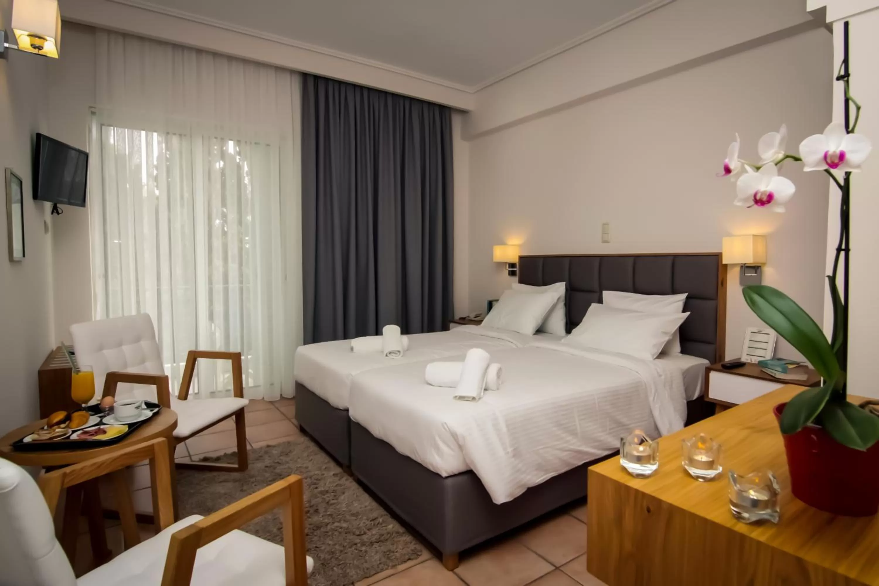 Bed in Green Hill Hotel