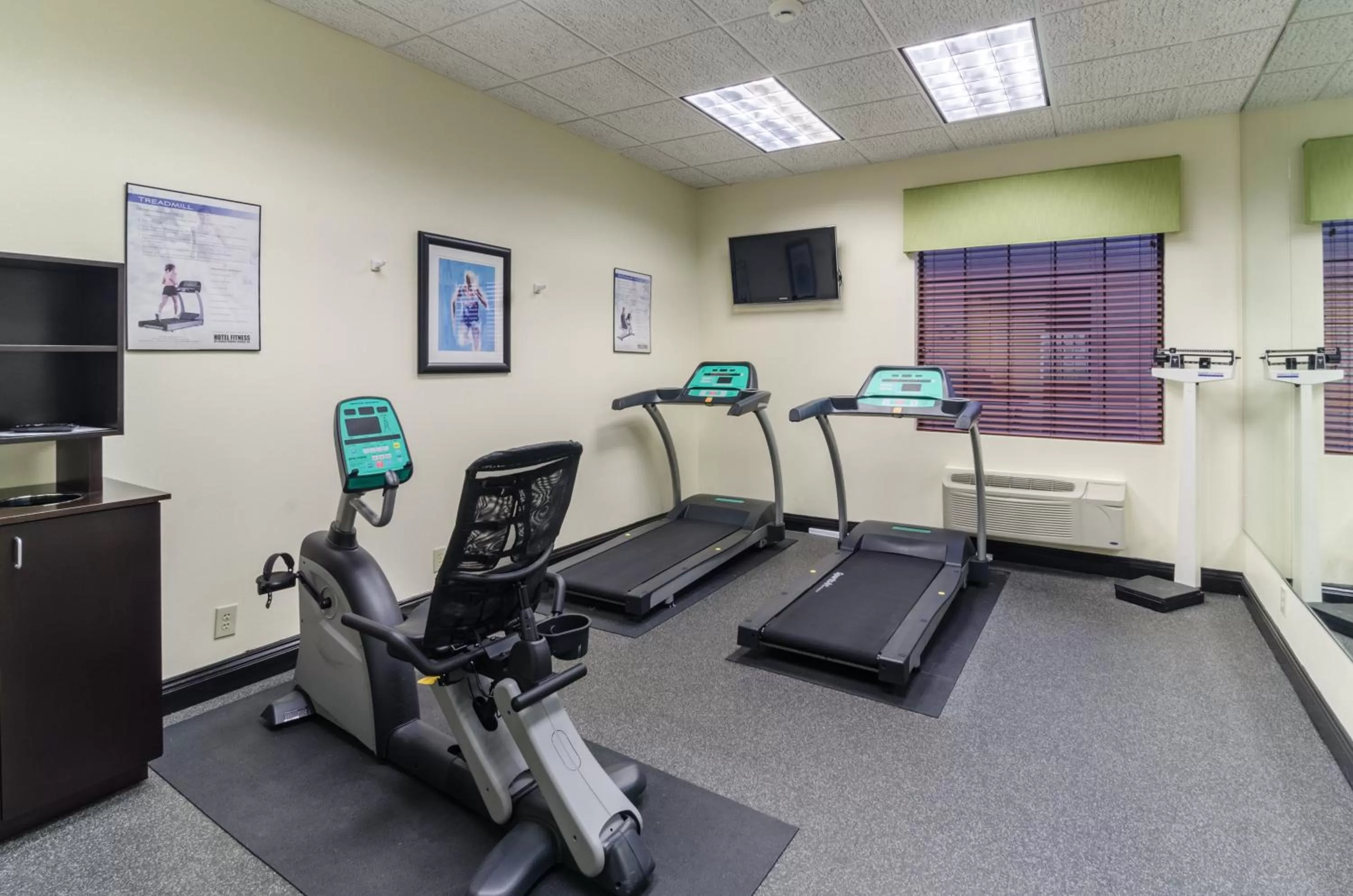 Fitness centre/facilities in Holiday Inn Express Hotel & Suites Vinita by IHG