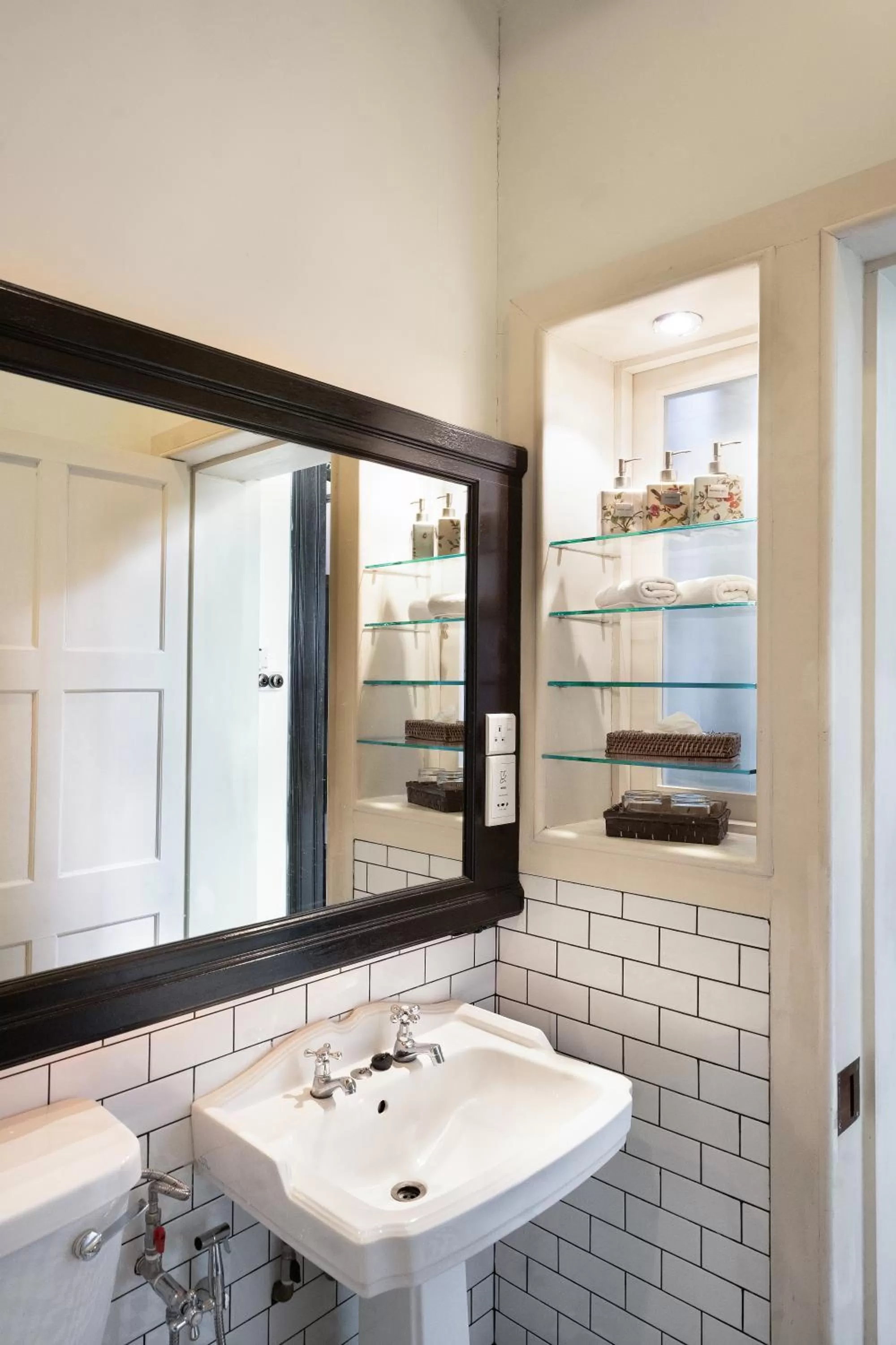 Bathroom in Cheong Fatt Tze - The Blue Mansion