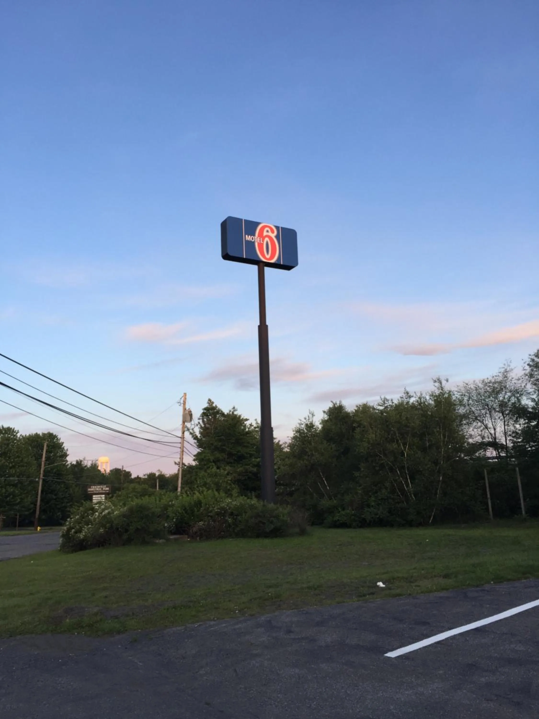 Property logo or sign in Motel 6-Frackville, PA