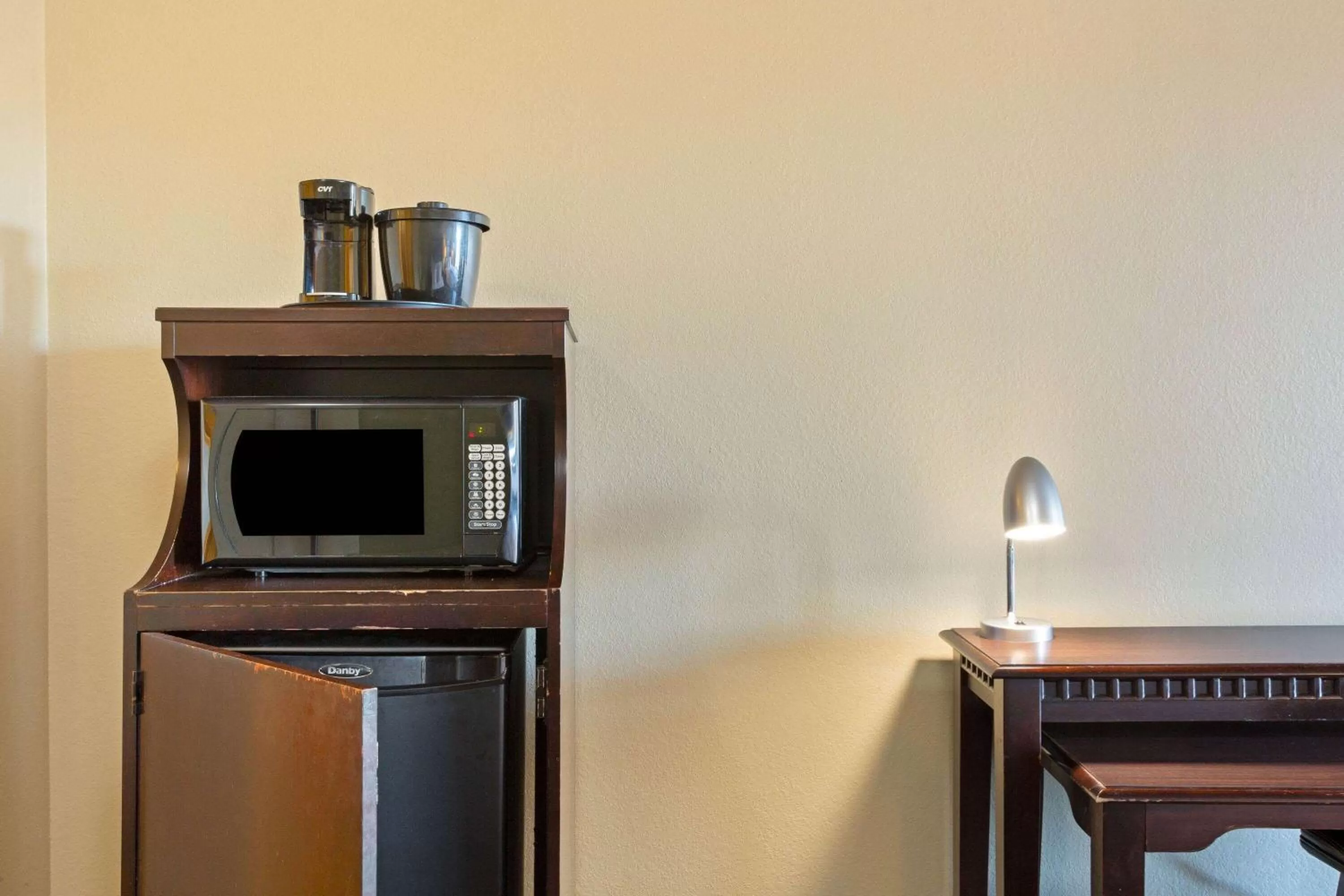 Photo of the whole room in La Quinta by Wyndham Richmond - Kings Dominion