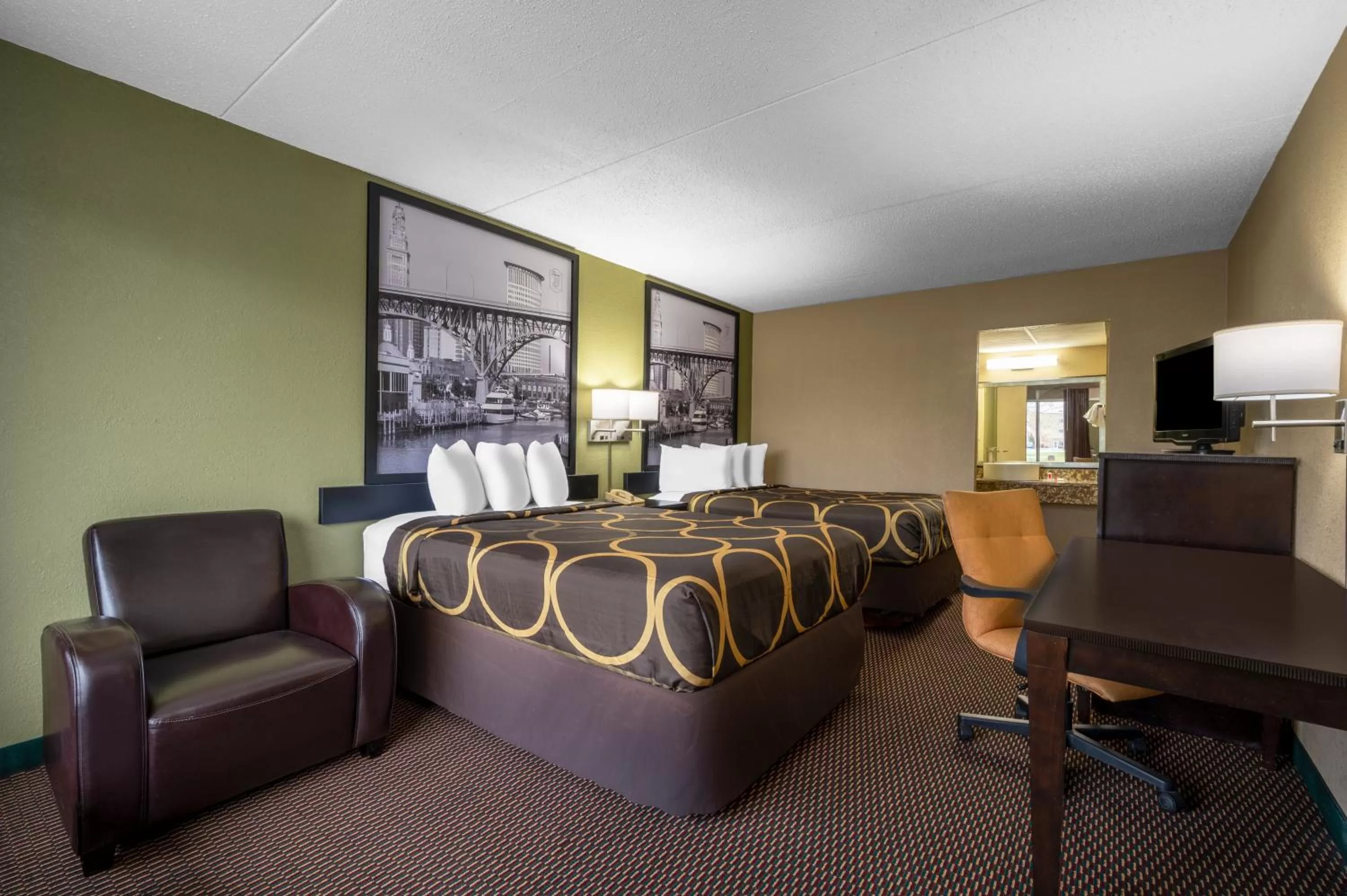 Seating area in Super 8 by Wyndham Perrysburg-Toledo
