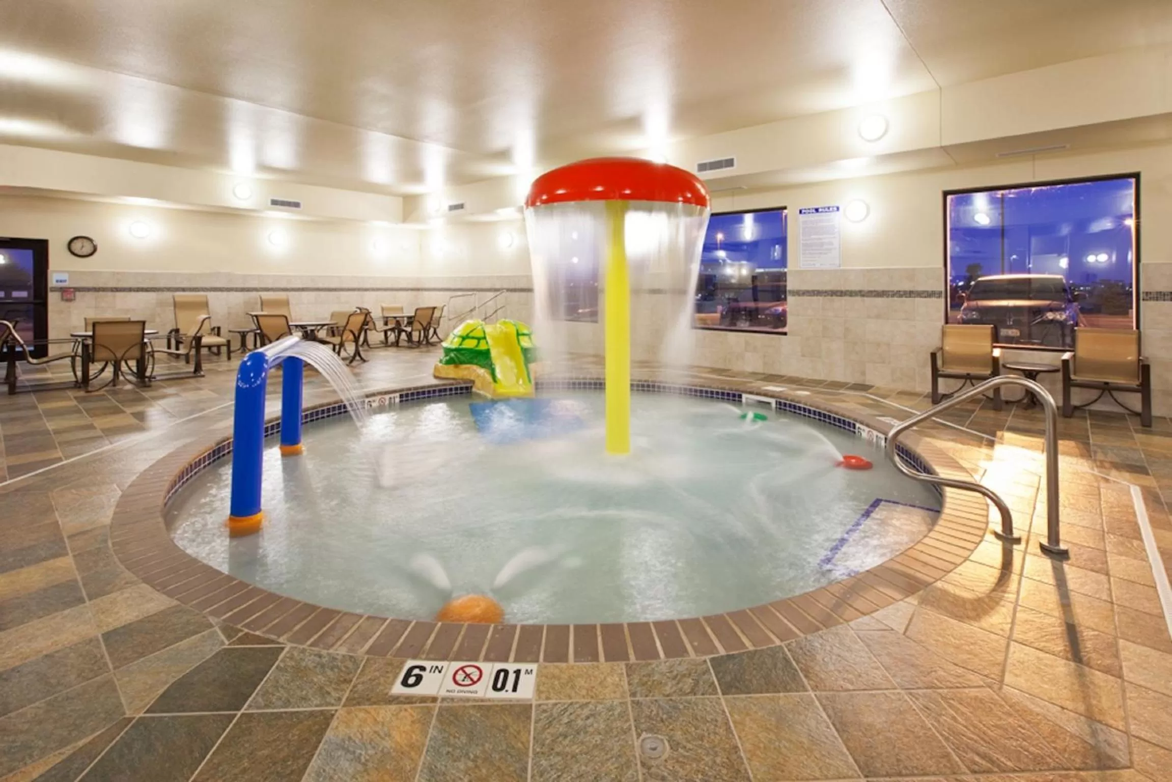 Swimming pool in Holiday Inn Express & Suites Sioux Falls Southwest by IHG