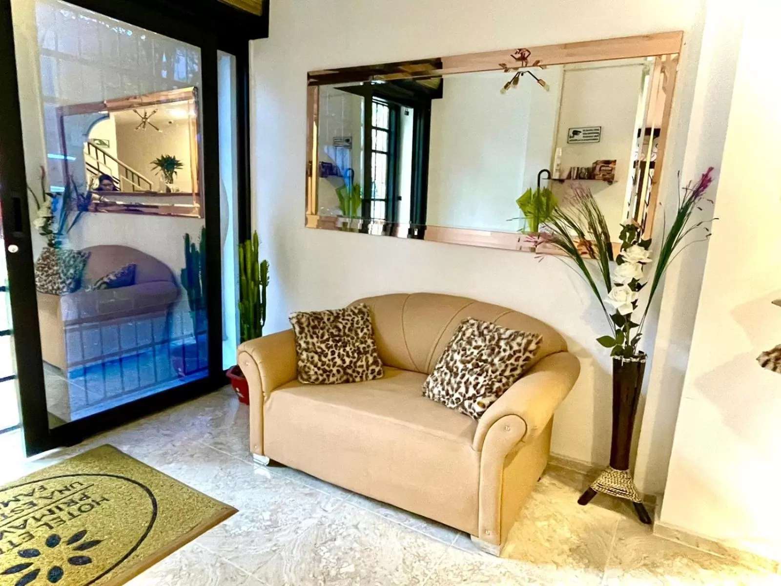 Lobby or reception, Bed in Hotel Eterna Primavera