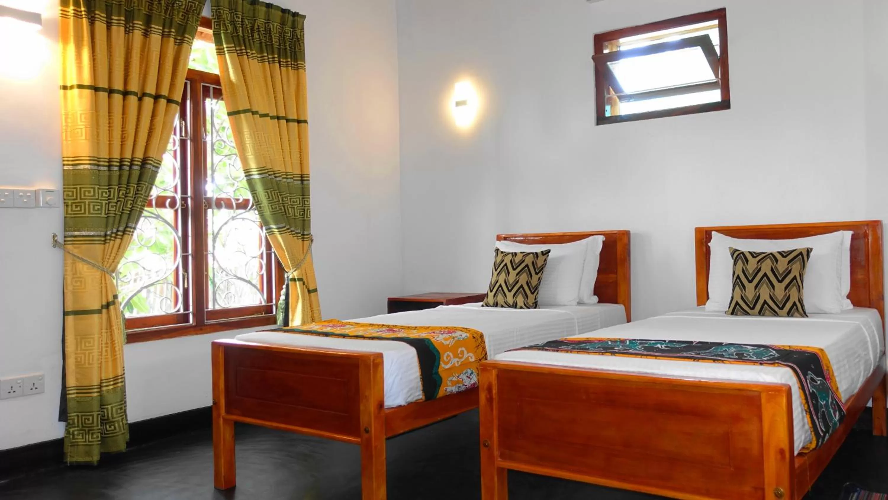 Photo of the whole room, Bed in Regina Beach Bungalow