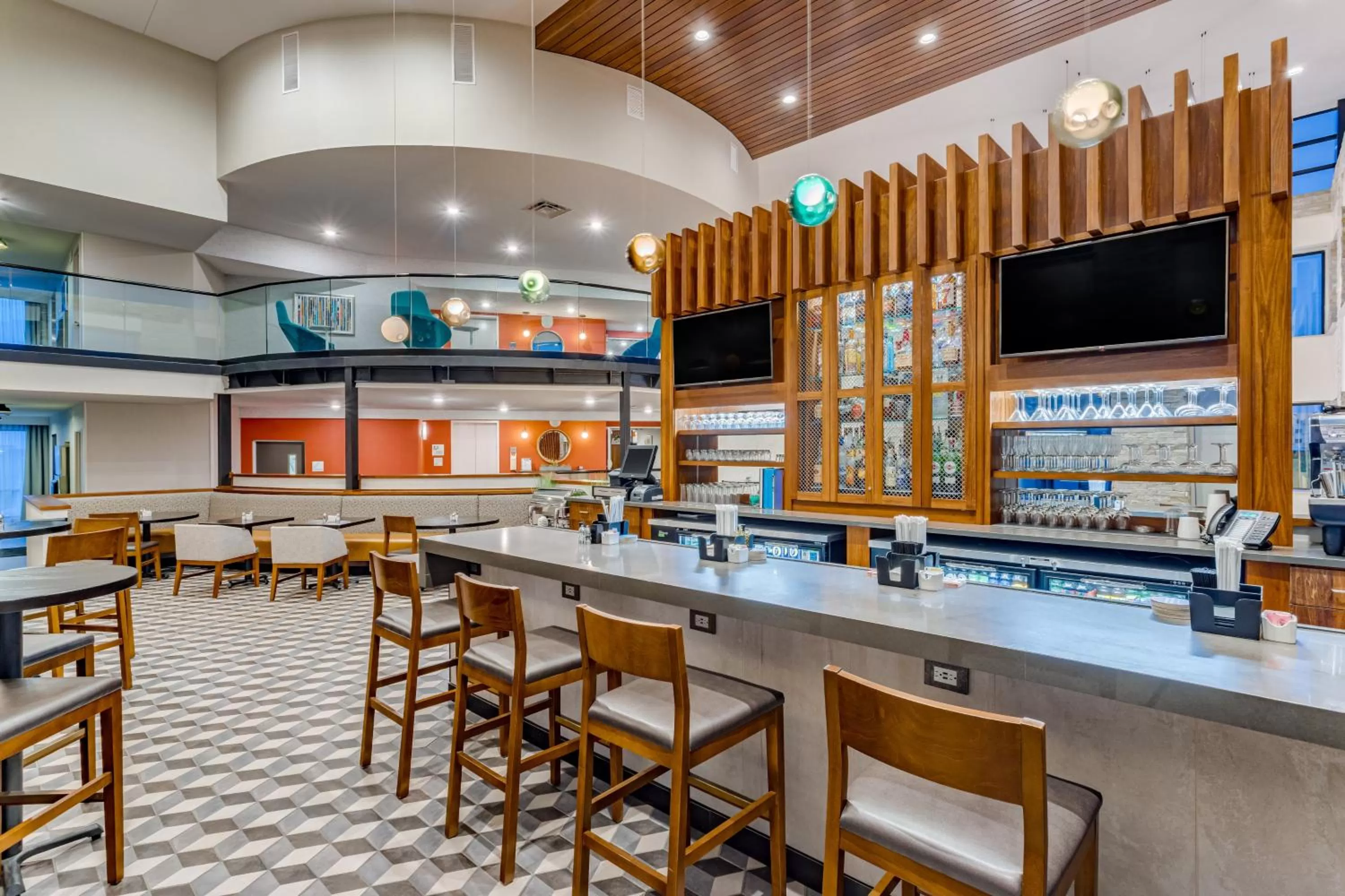 Lounge or bar in Holiday Inn - Columbus by IHG