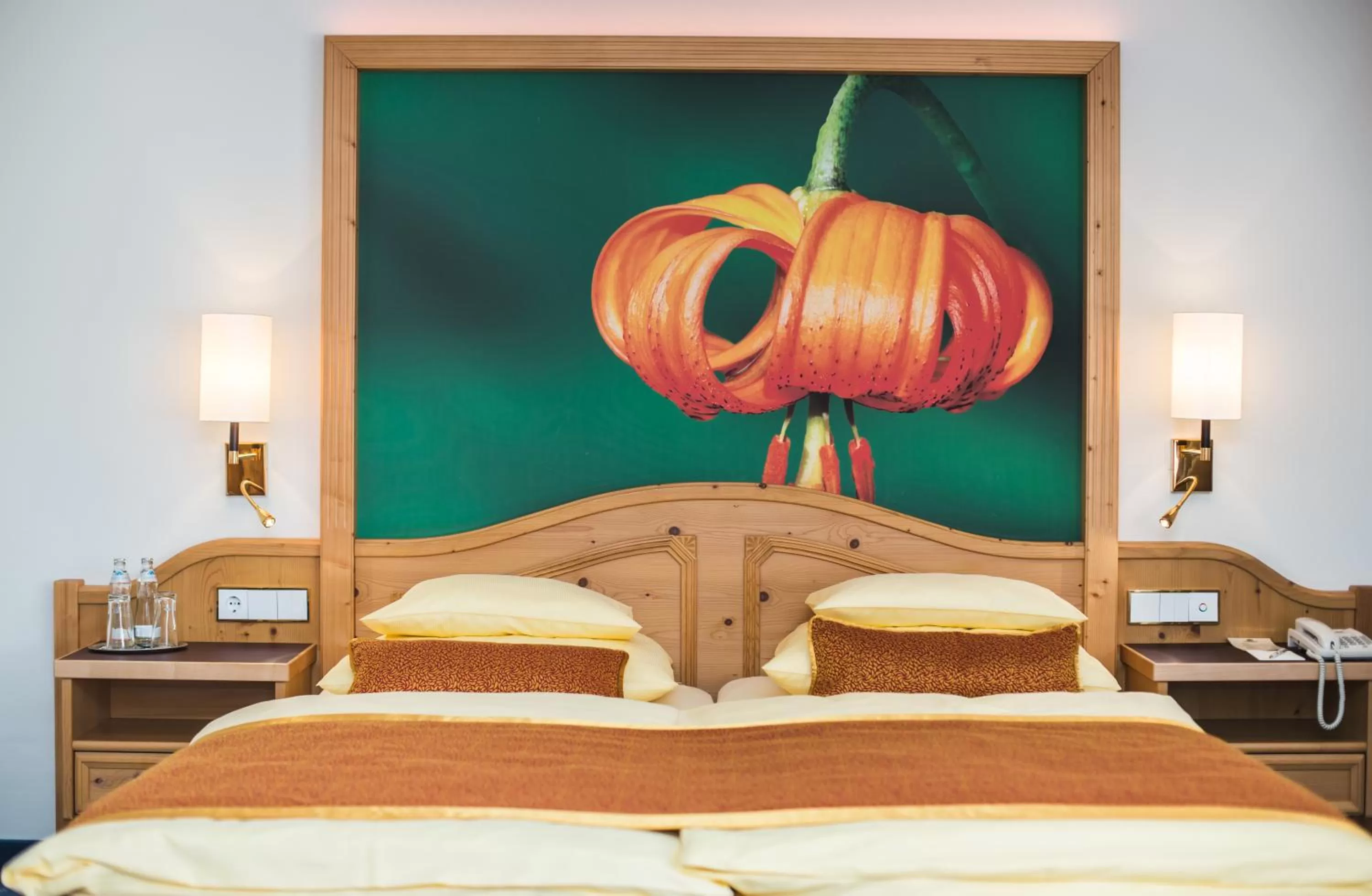 Bed in EUROPÄISCHER HOF Bad Gastein