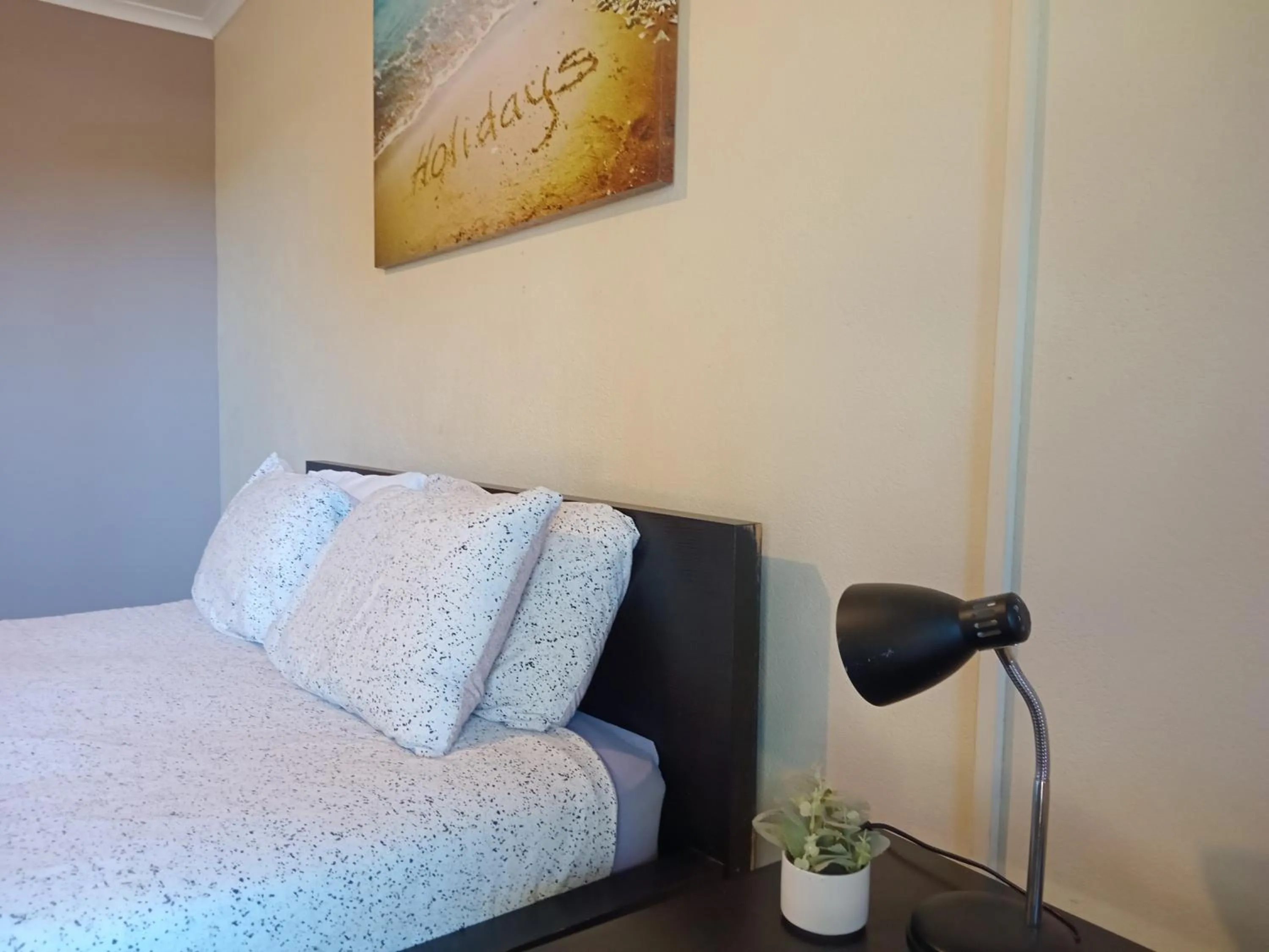 Bed in Hervey Bay Flashpackers