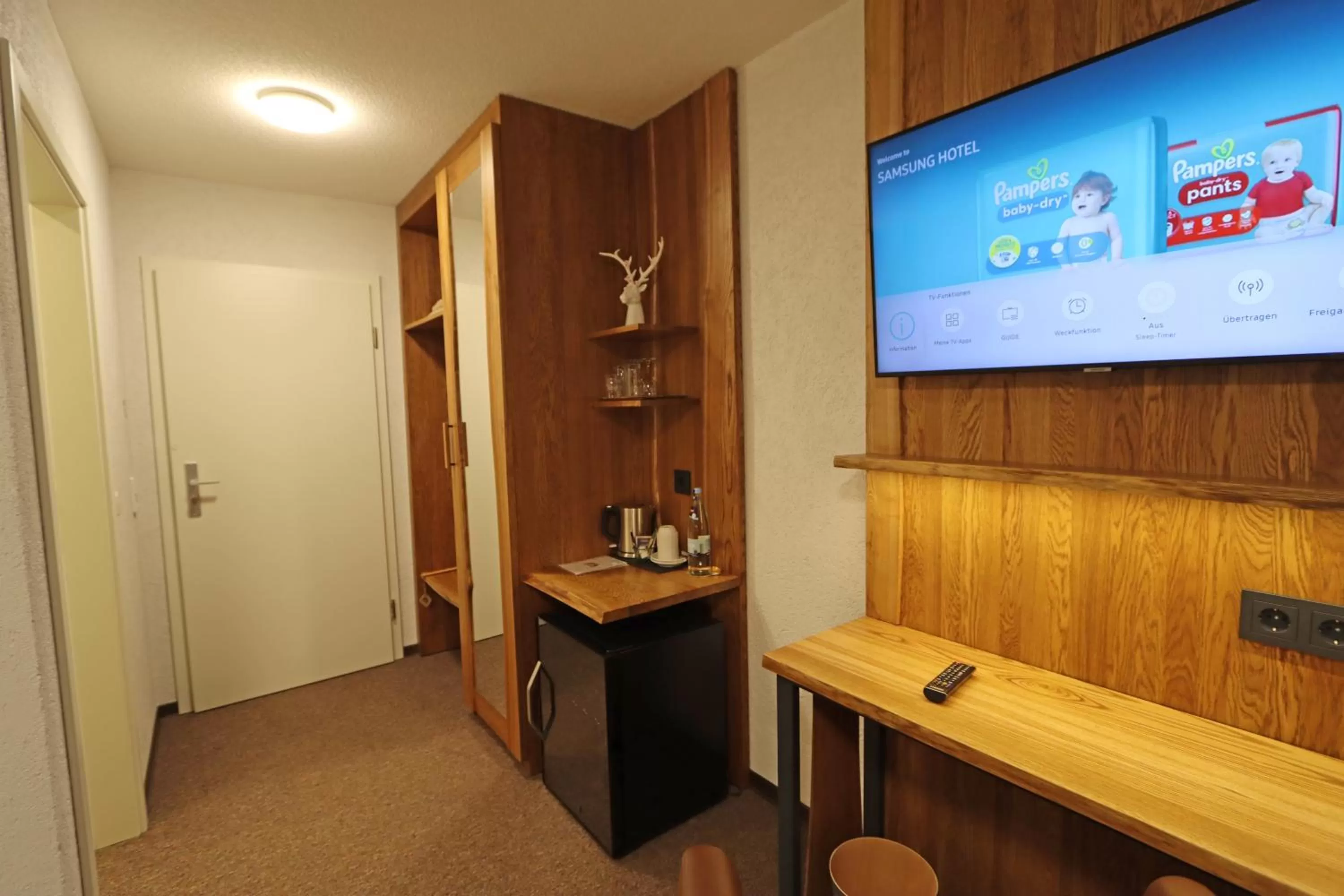 TV and multimedia in Hotel Kreuz Höhengasthof