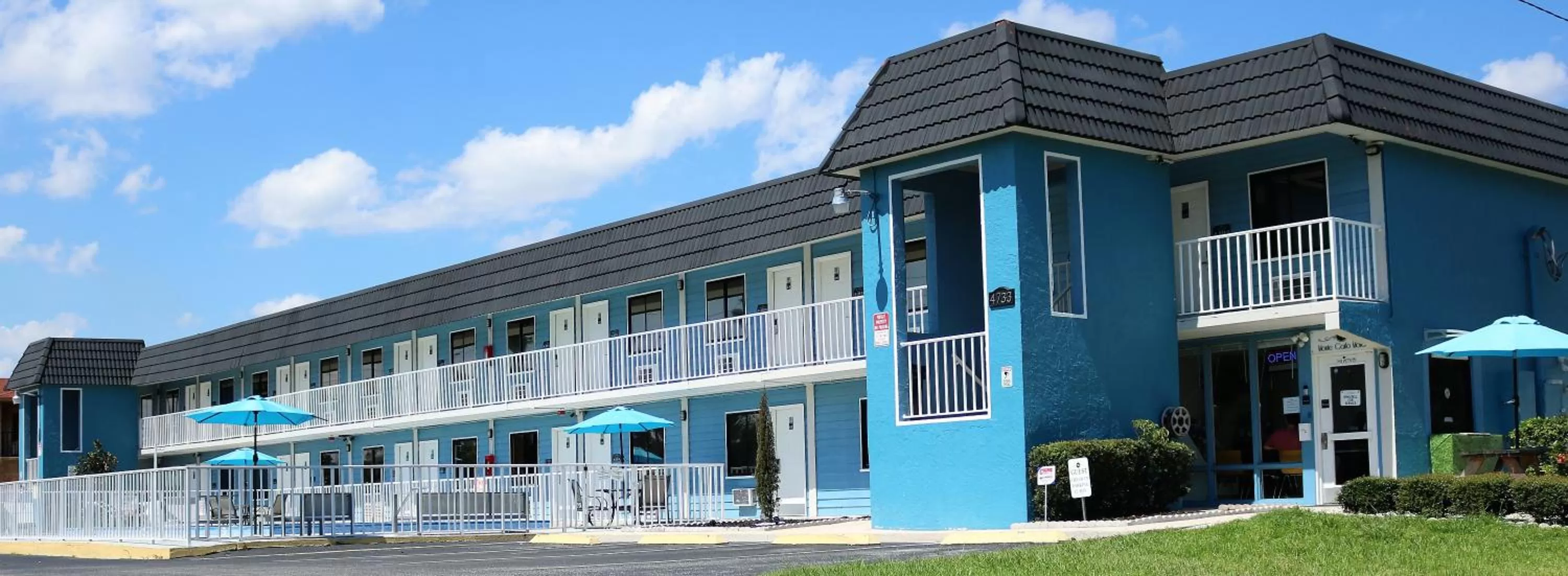 Property Building in Monte Carlo Inn- Near Disney