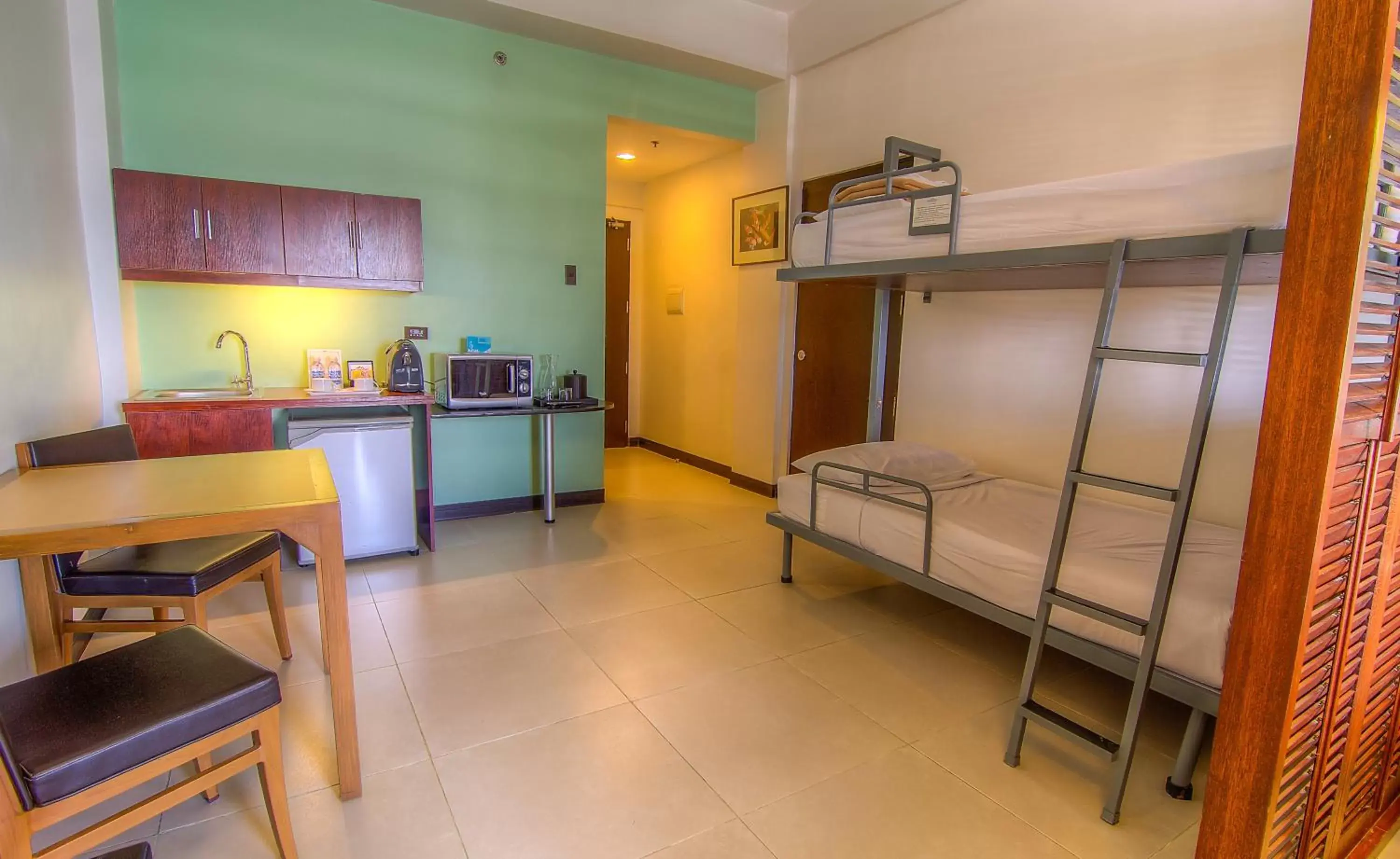 Suite with 1 Queen Bed, 1 Bunk Bed and Sunset View, Non-Smoking in Microtel by Wyndham Mall of Asia Suite with 1 Queen Bed, 1 Bunk Bed and Sunset View, Non-Smoking in Microtel by Wyndham Mall of Asia