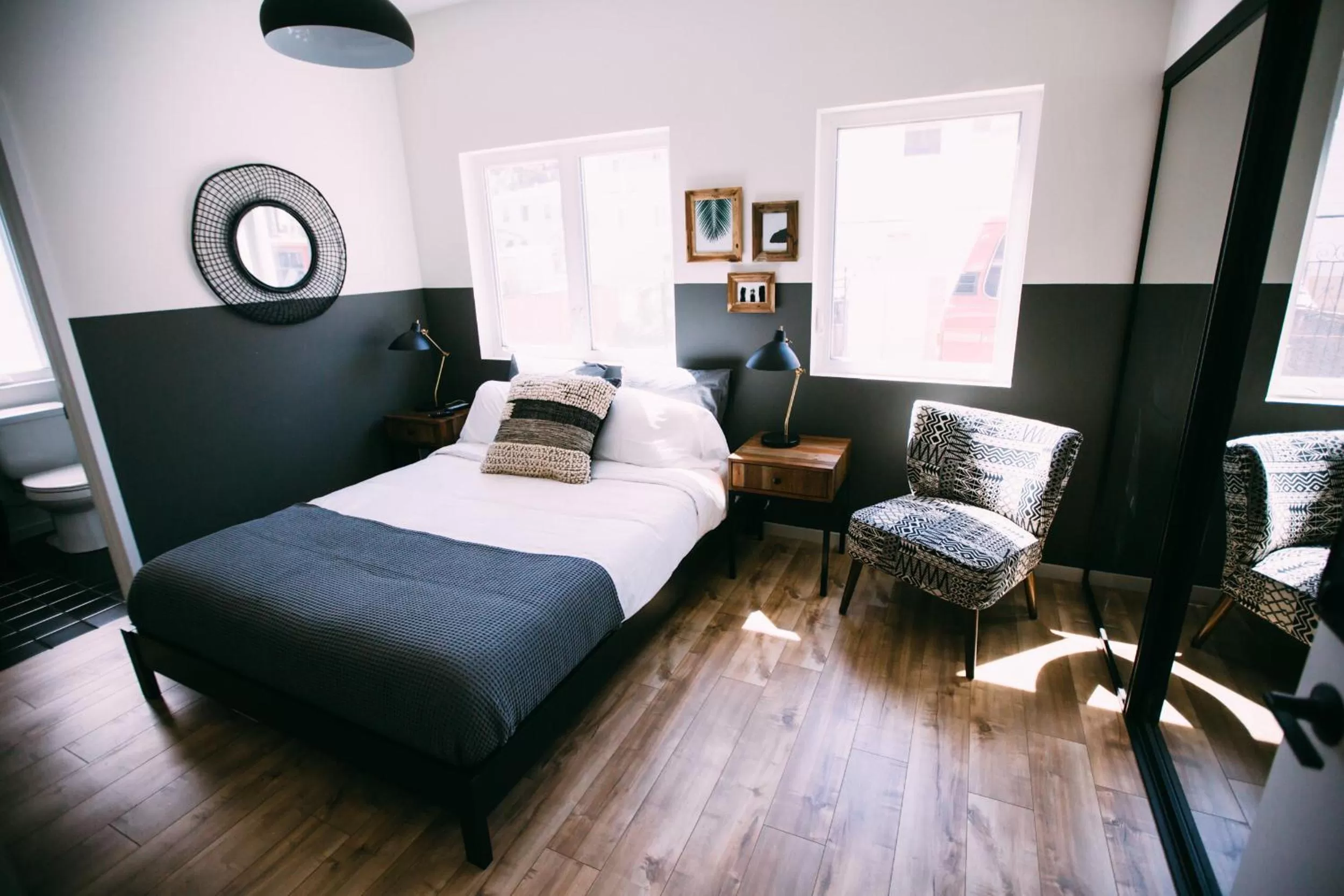 Photo of the whole room, Bed in Noon on Sunset Hill