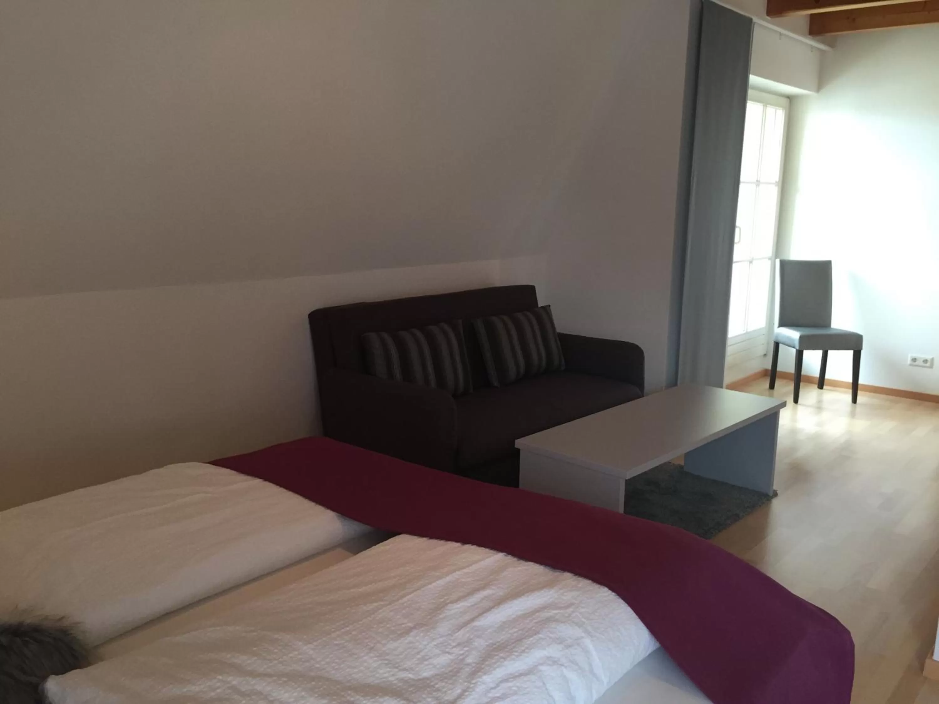 Photo of the whole room, Bed in Torstuben