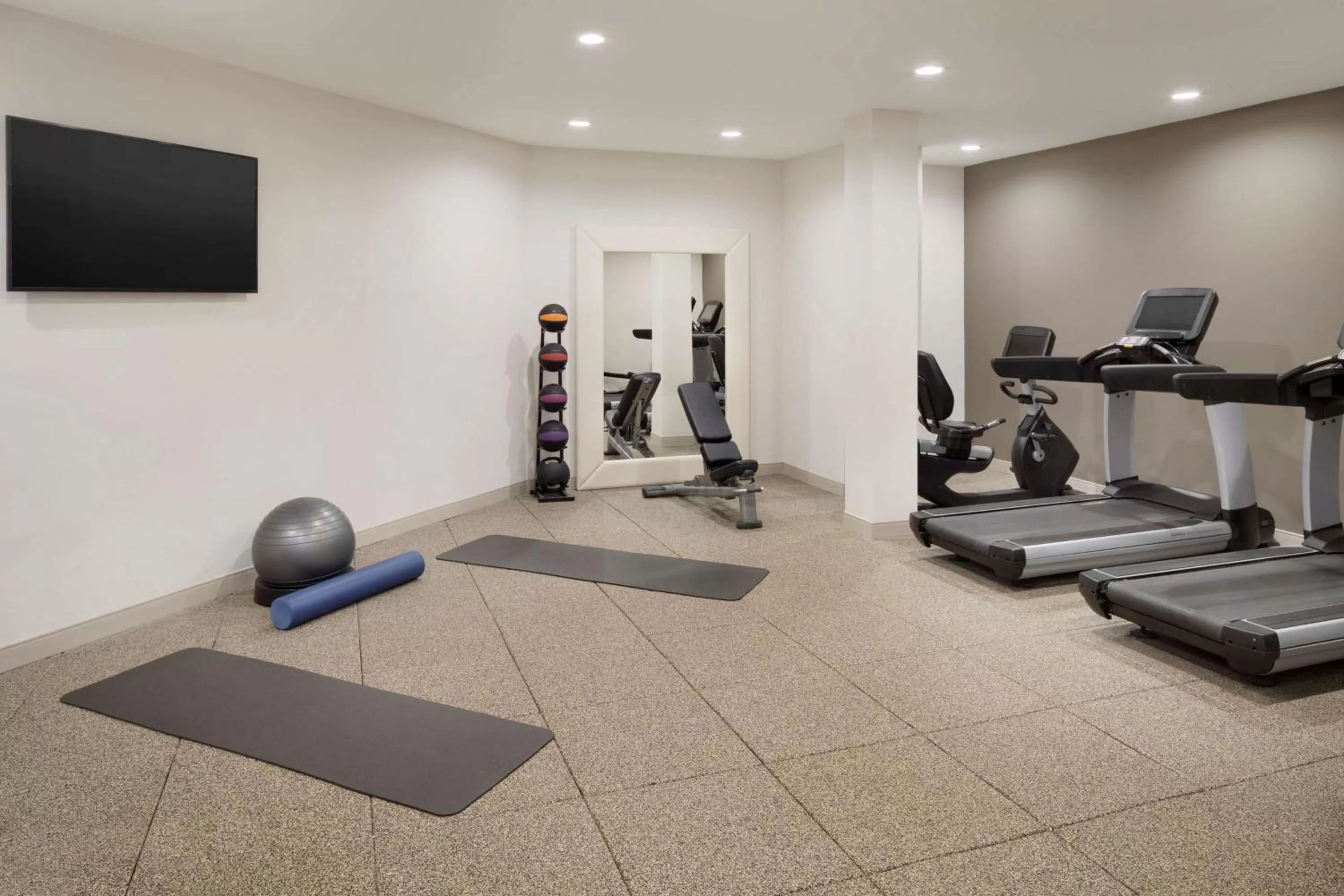 Fitness centre/facilities in Embassy Suites by Hilton Columbus
