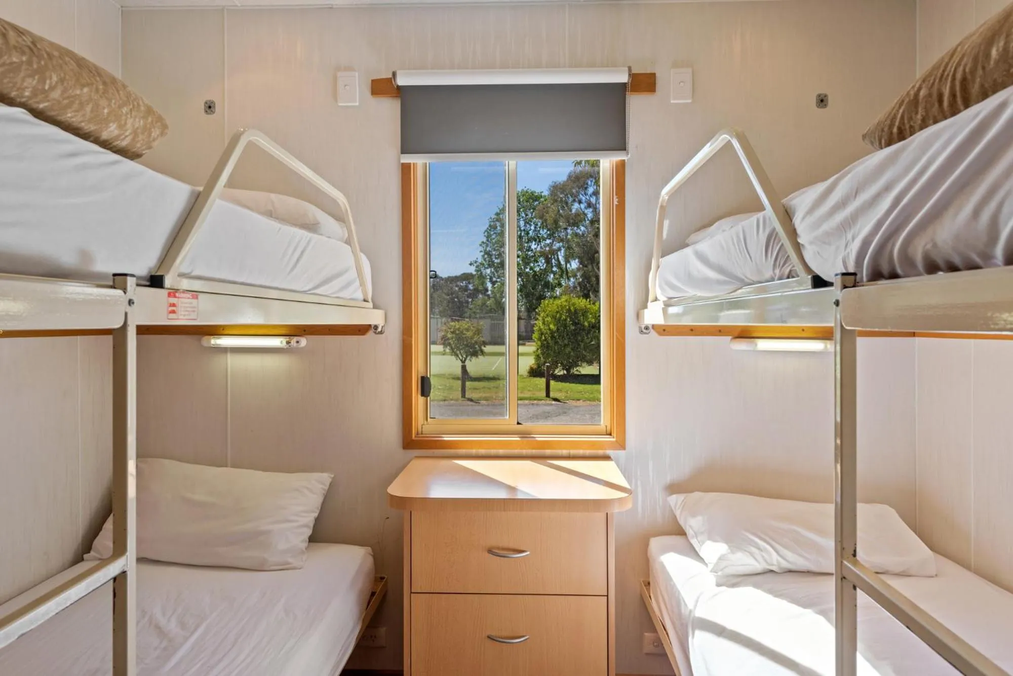 Bedroom, Bed in Discovery Parks - Maidens Inn Moama