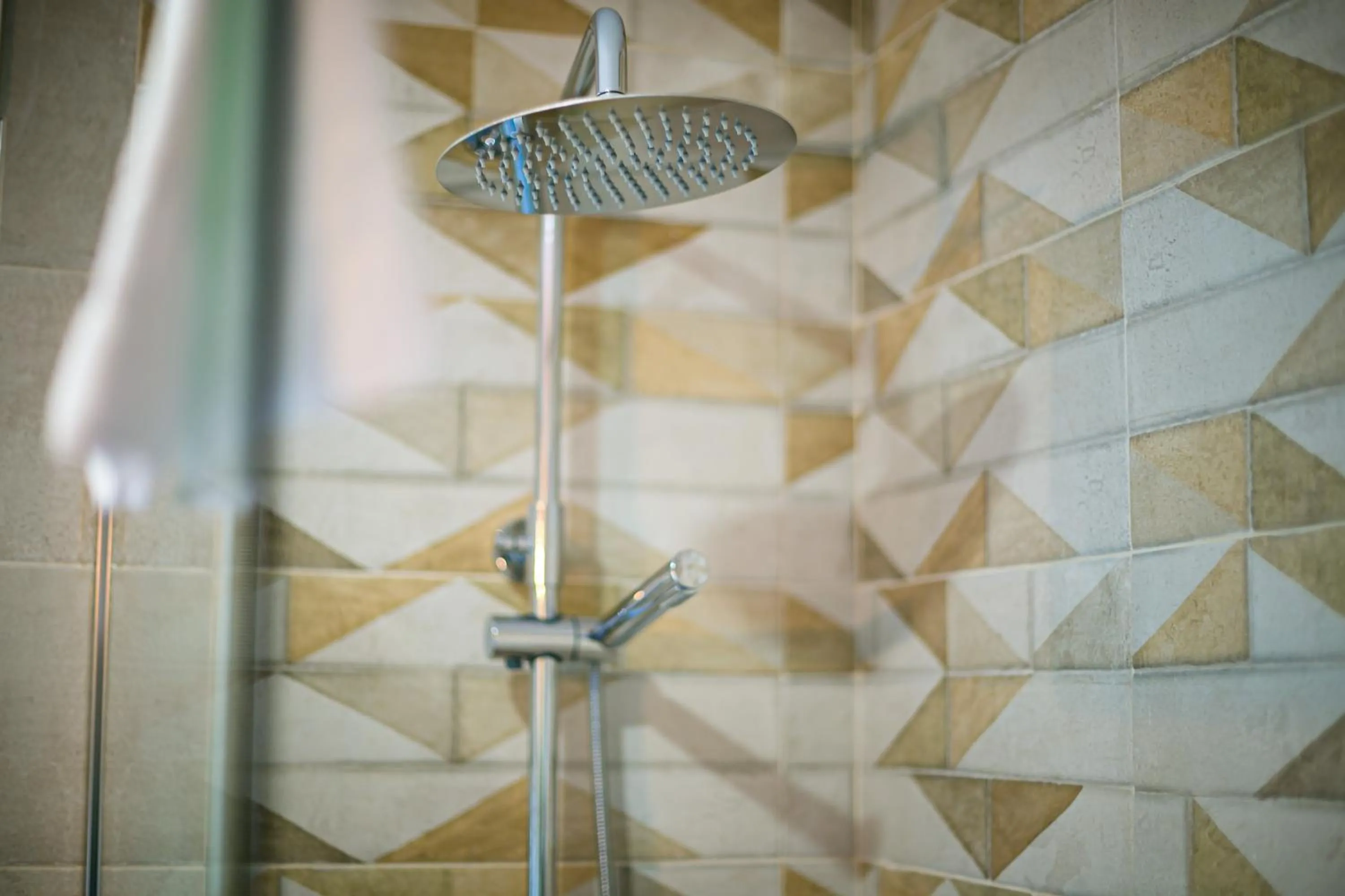 Shower in Hotel Spa Sinagoga