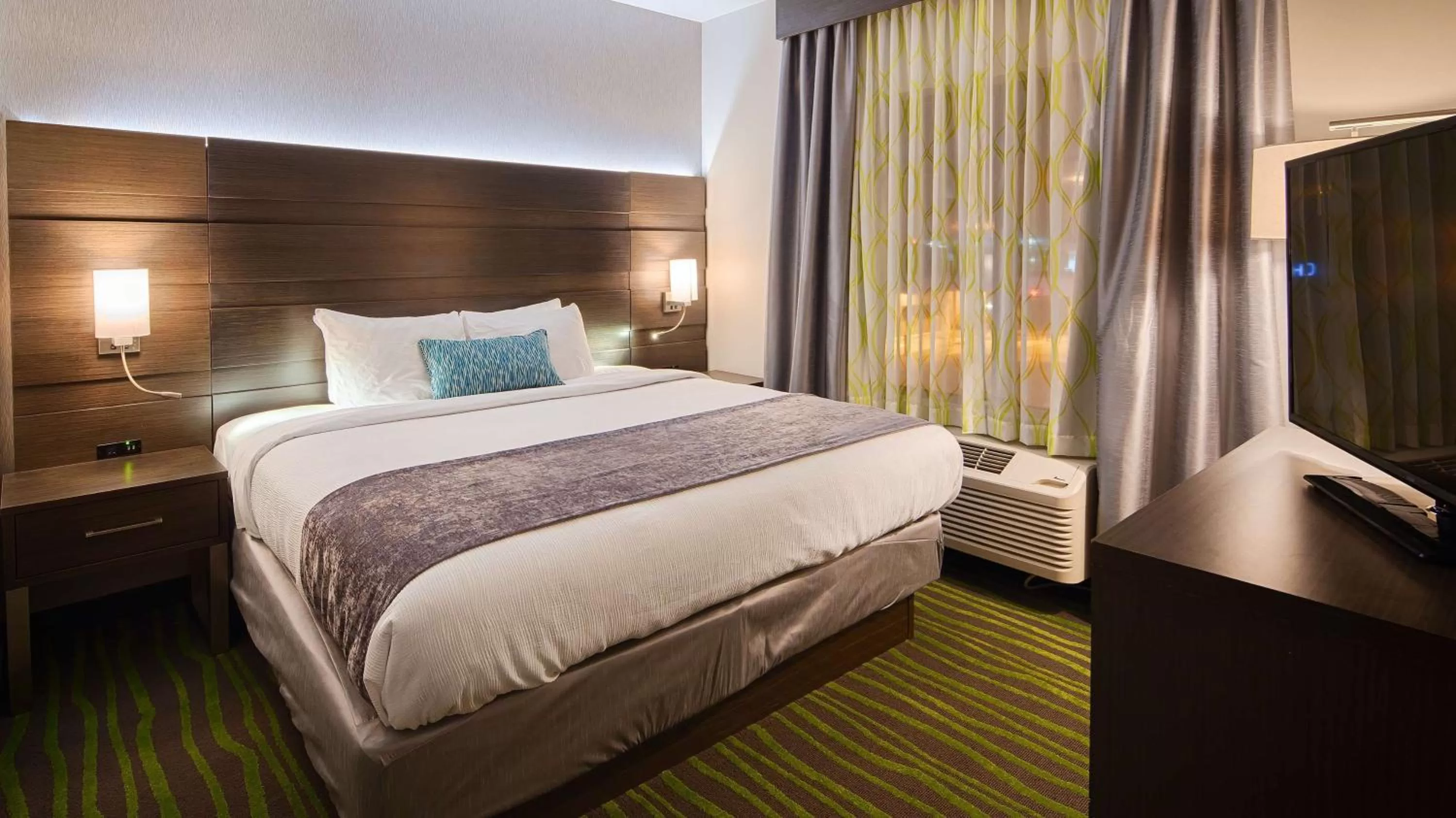 Deluxe King Suite in Best Western Plus Prien Lake-Lake Charles