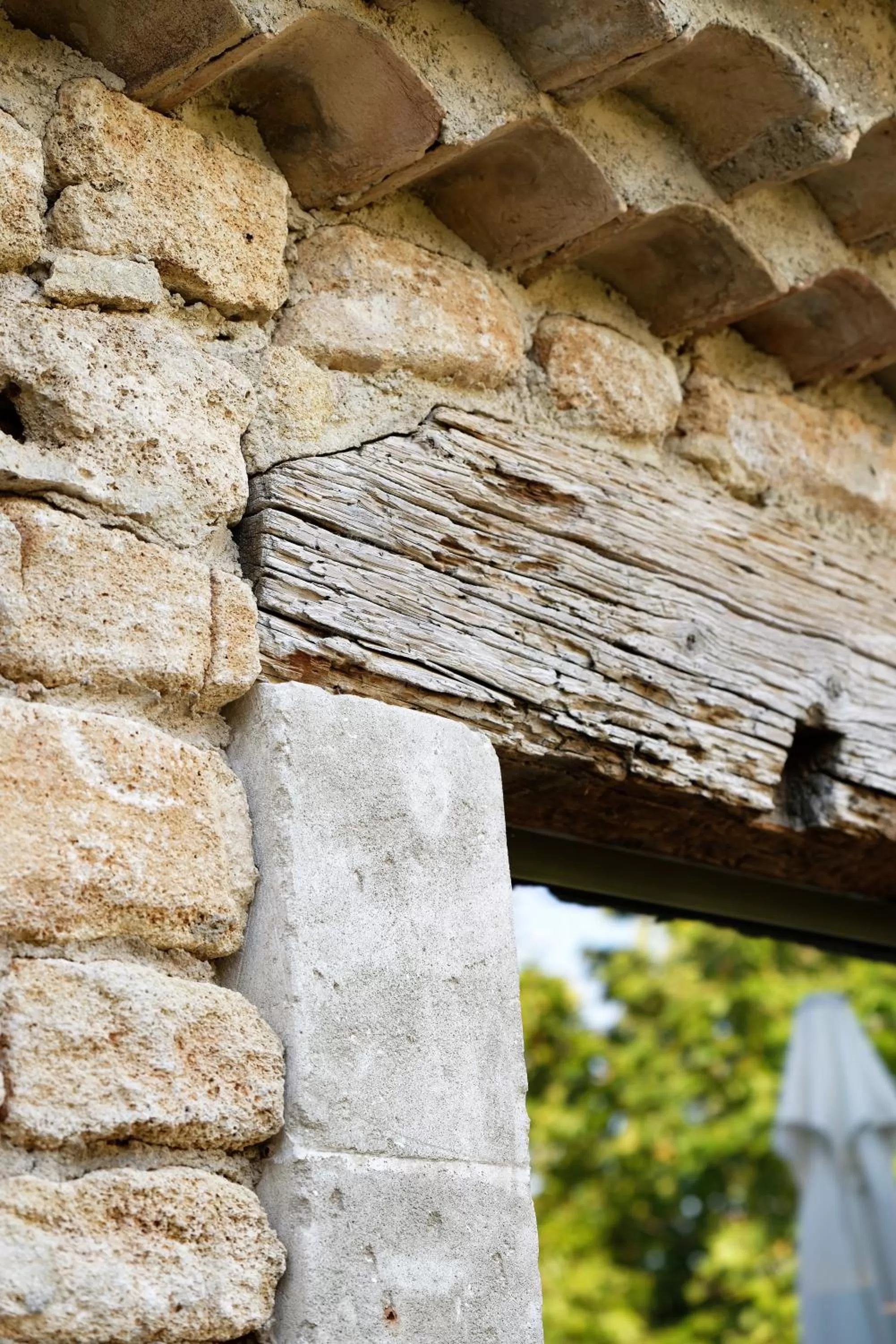 Decorative detail in Domaine la Pierre Blanche