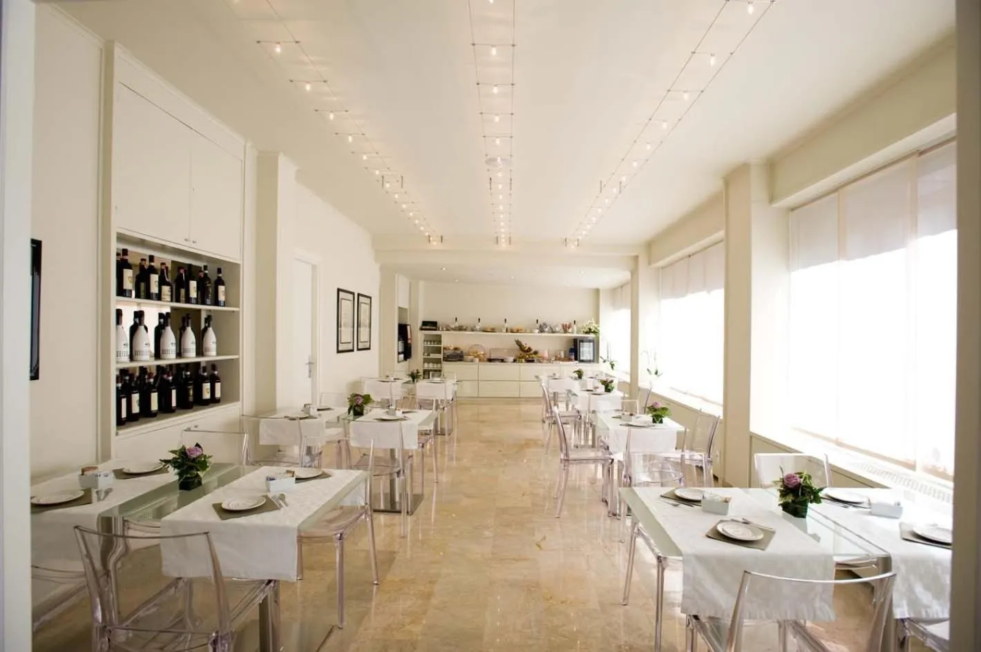 Restaurant/places to eat in Hotel Europa