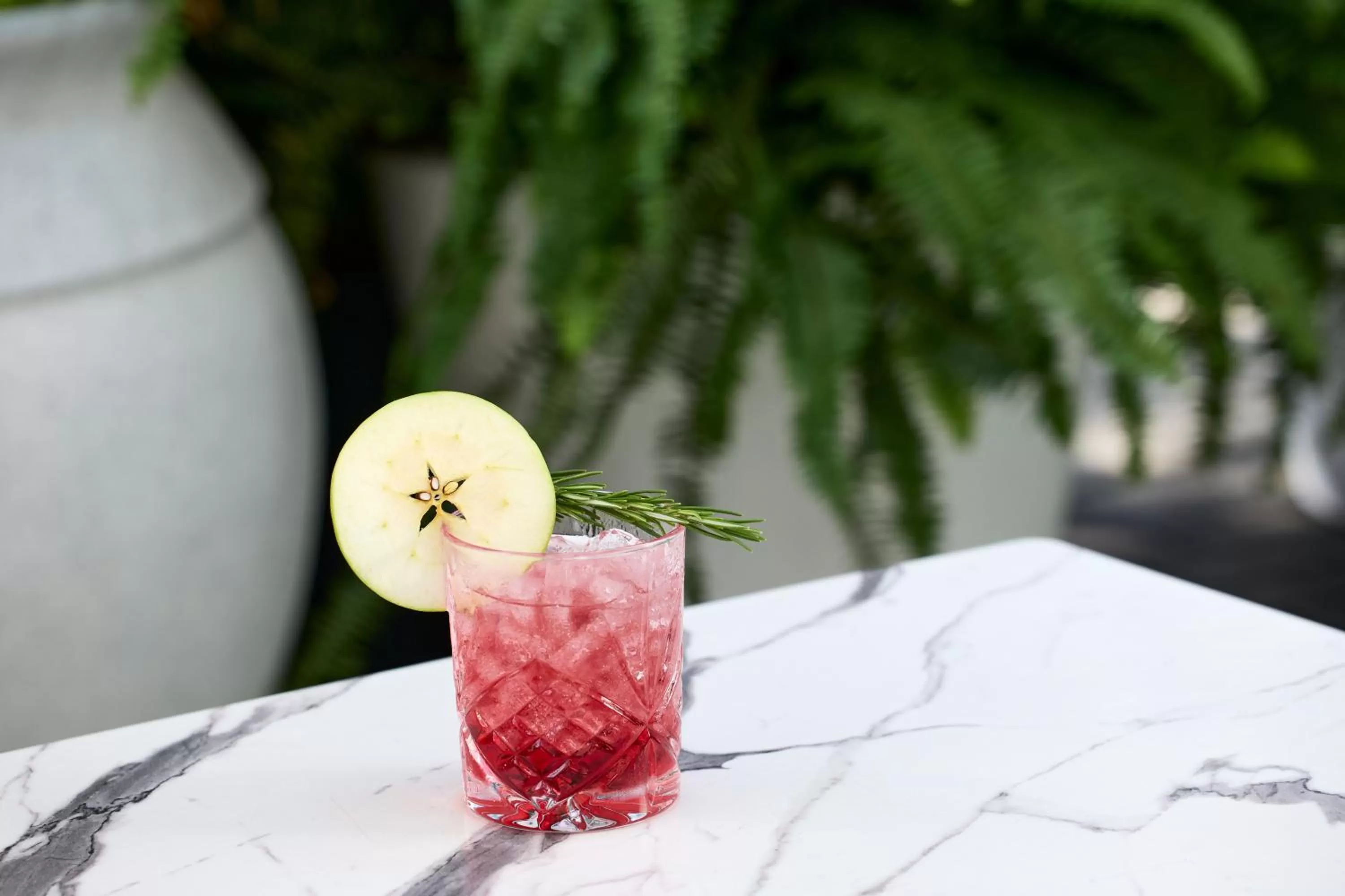 Lounge or bar in Kimpton Banneker Hotel by IHG