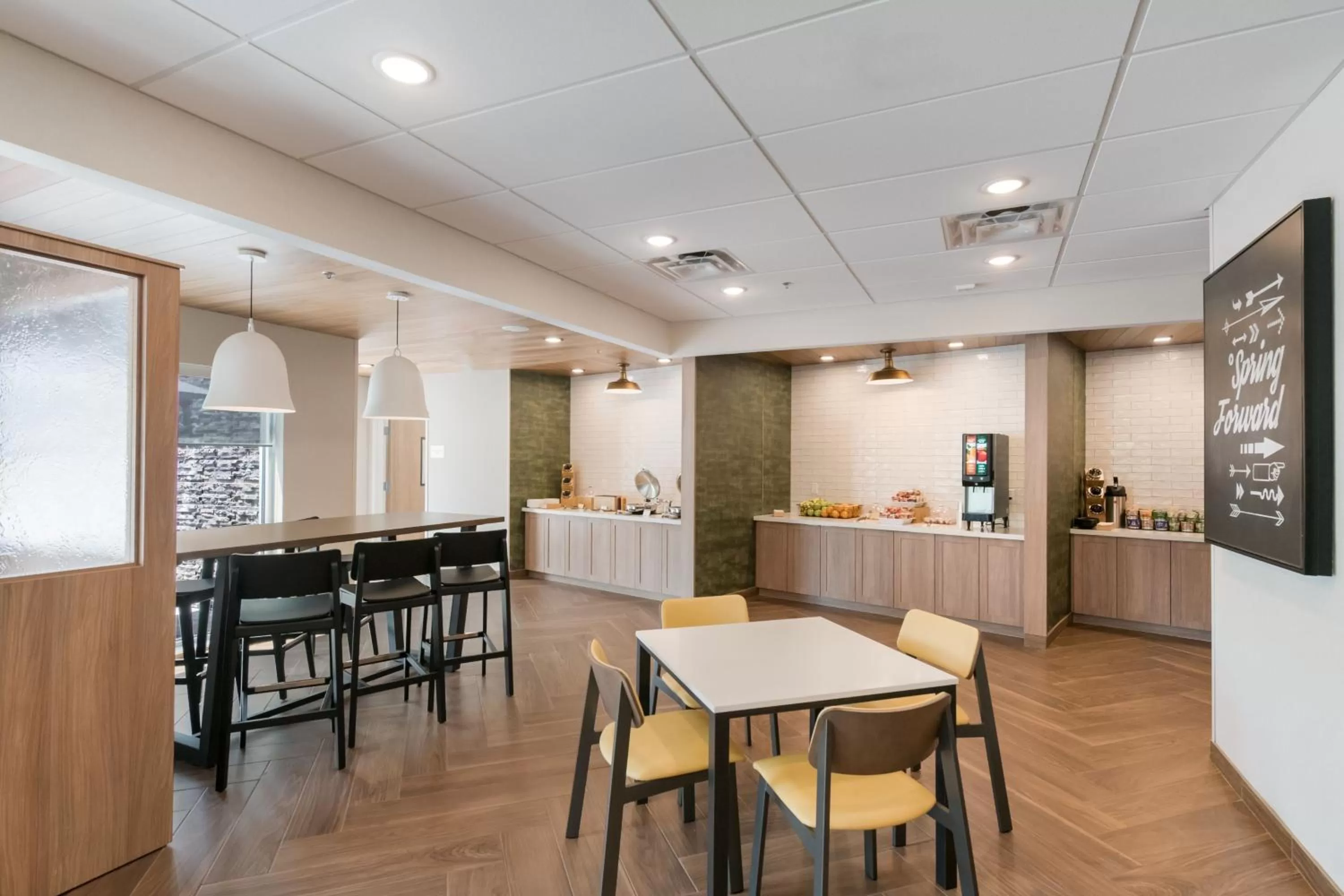 Breakfast in Fairfield by Marriott Inn & Suites Virginia Beach Town Center