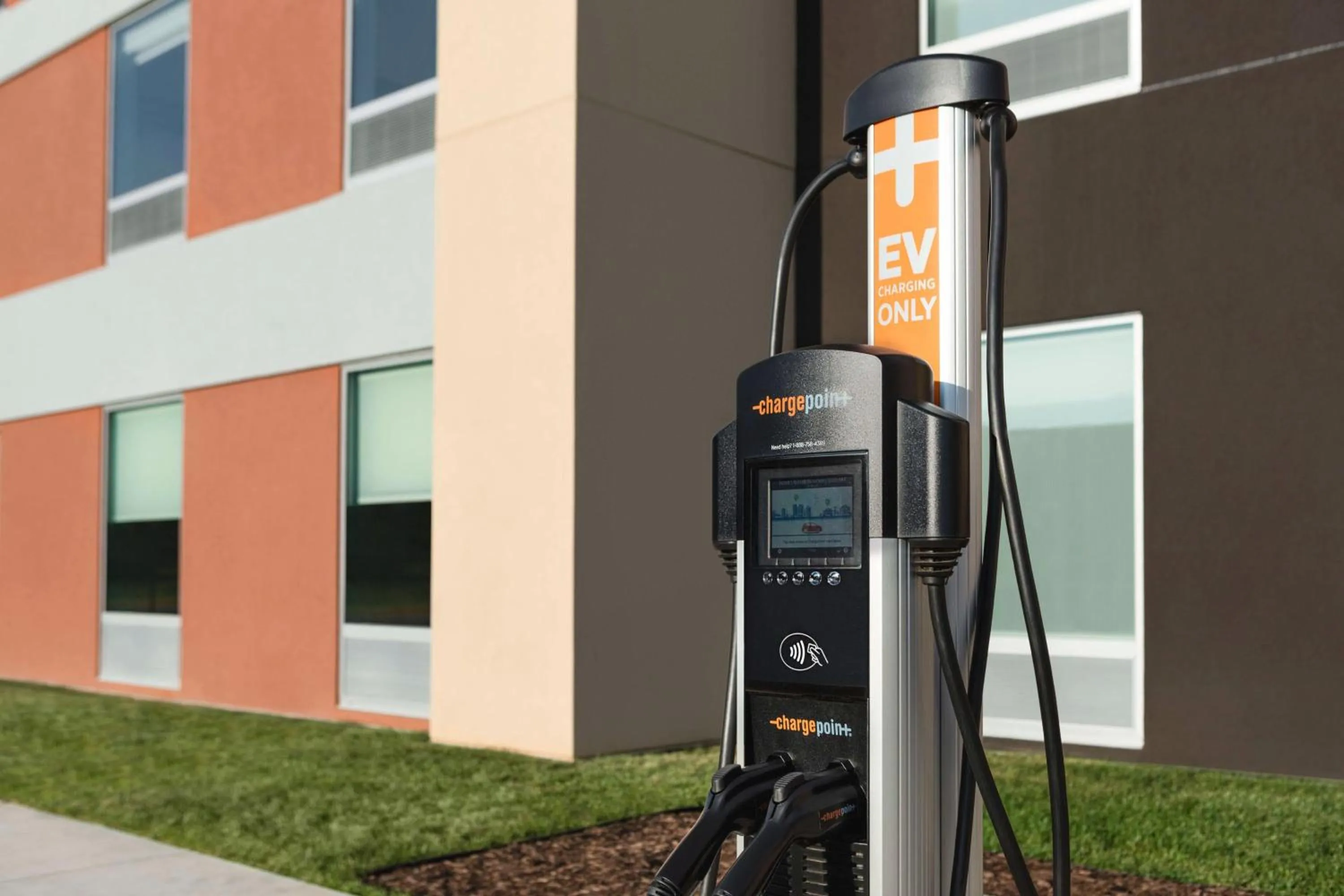 Property building in Home2 Suites By Hilton Leesburg, Va