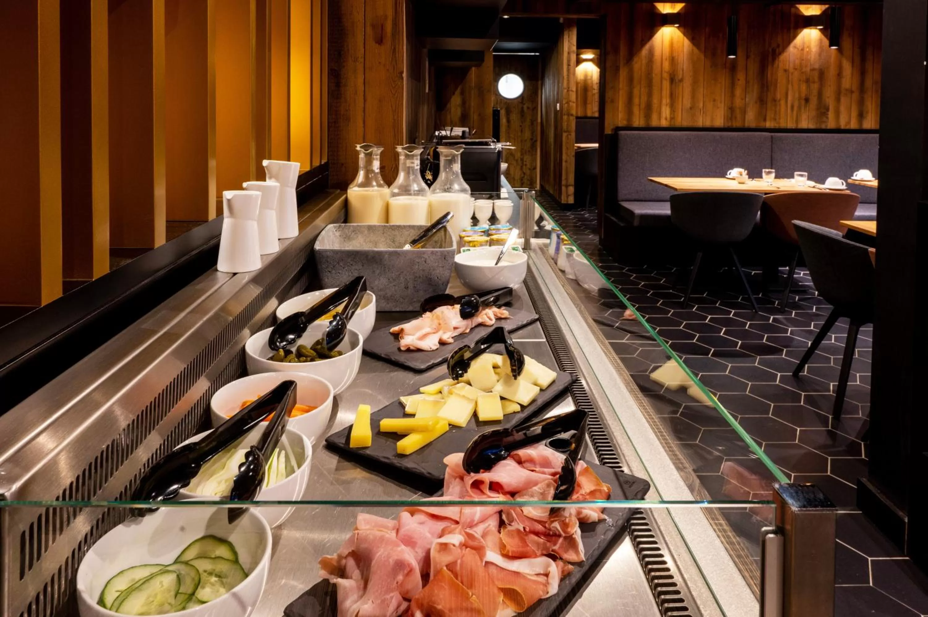 Breakfast in Hotel Tetras Lodge