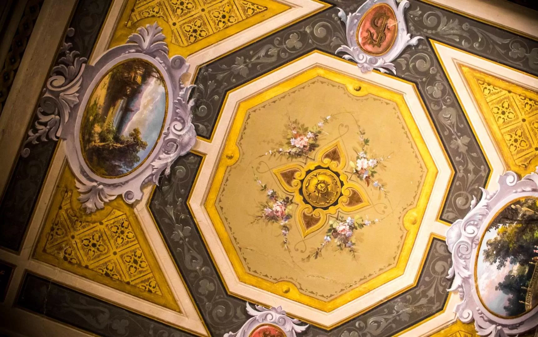 Decorative detail in Rinascimento Bed & Breakfast