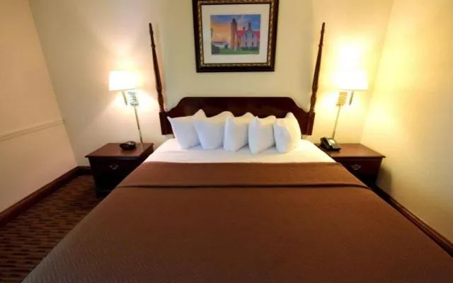 Bed in Bayside Hotel of Mackinac
