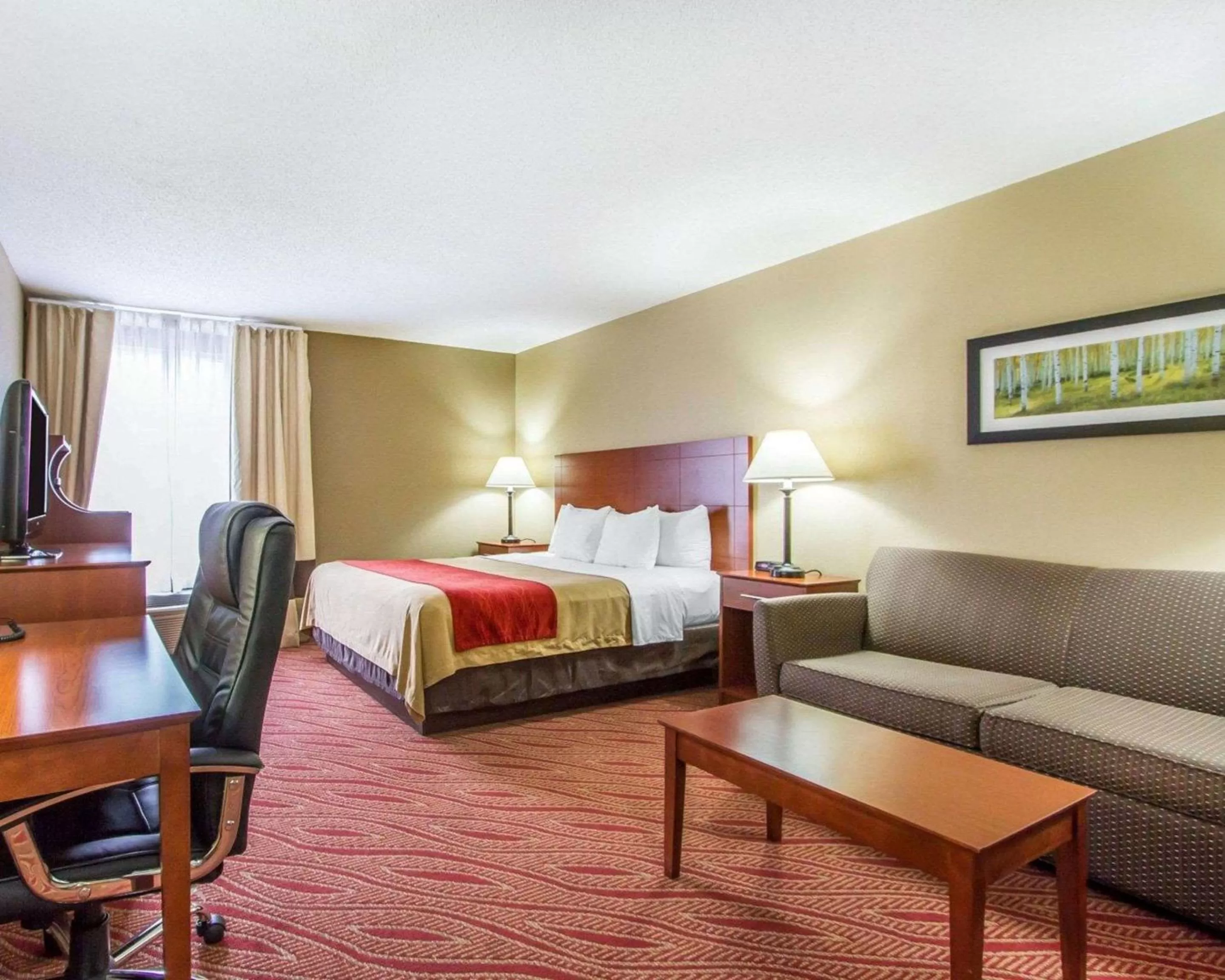 Photo of the whole room, Bed in Comfort Inn Poplar Bluff North