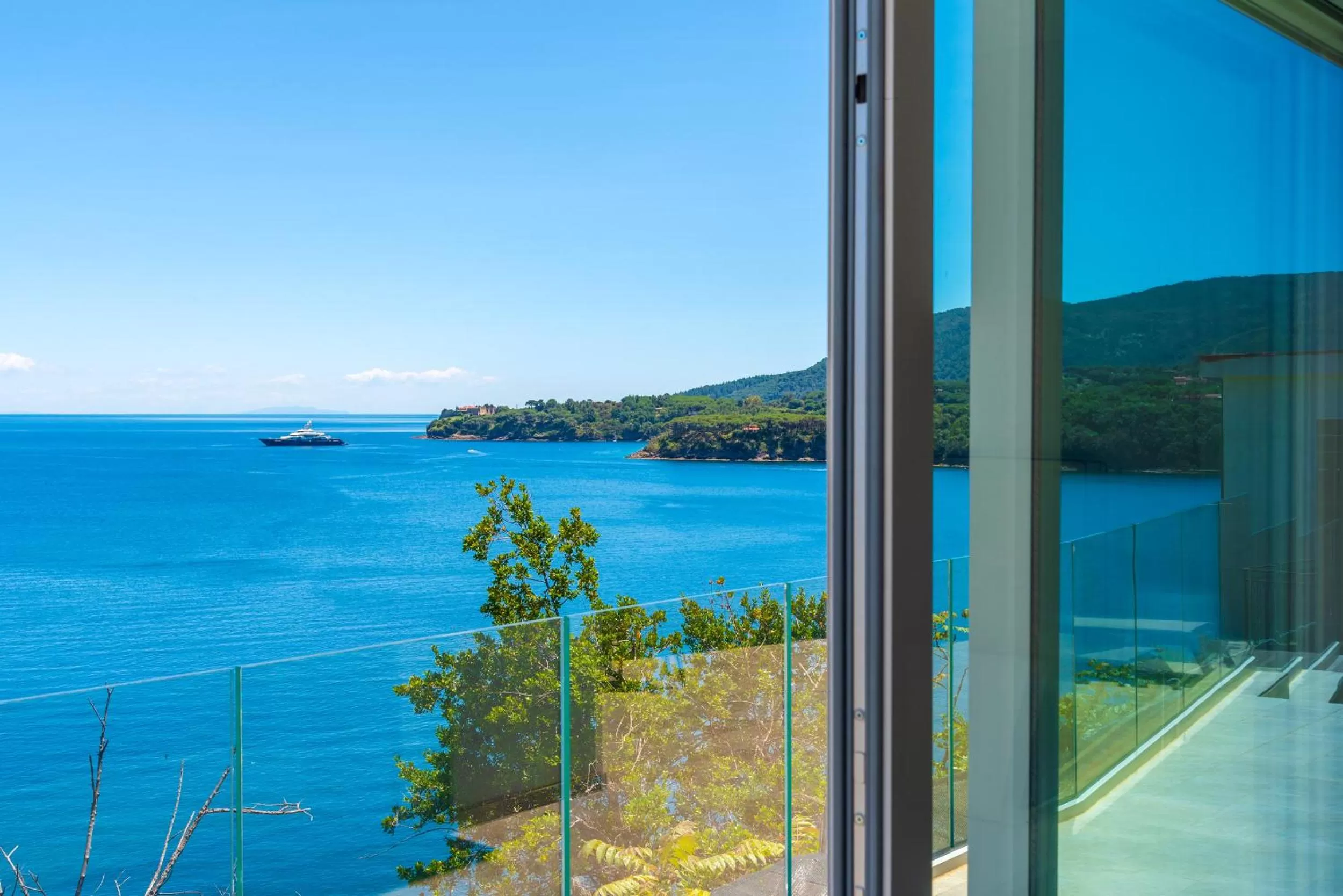 Natural landscape in Hotel Plaza