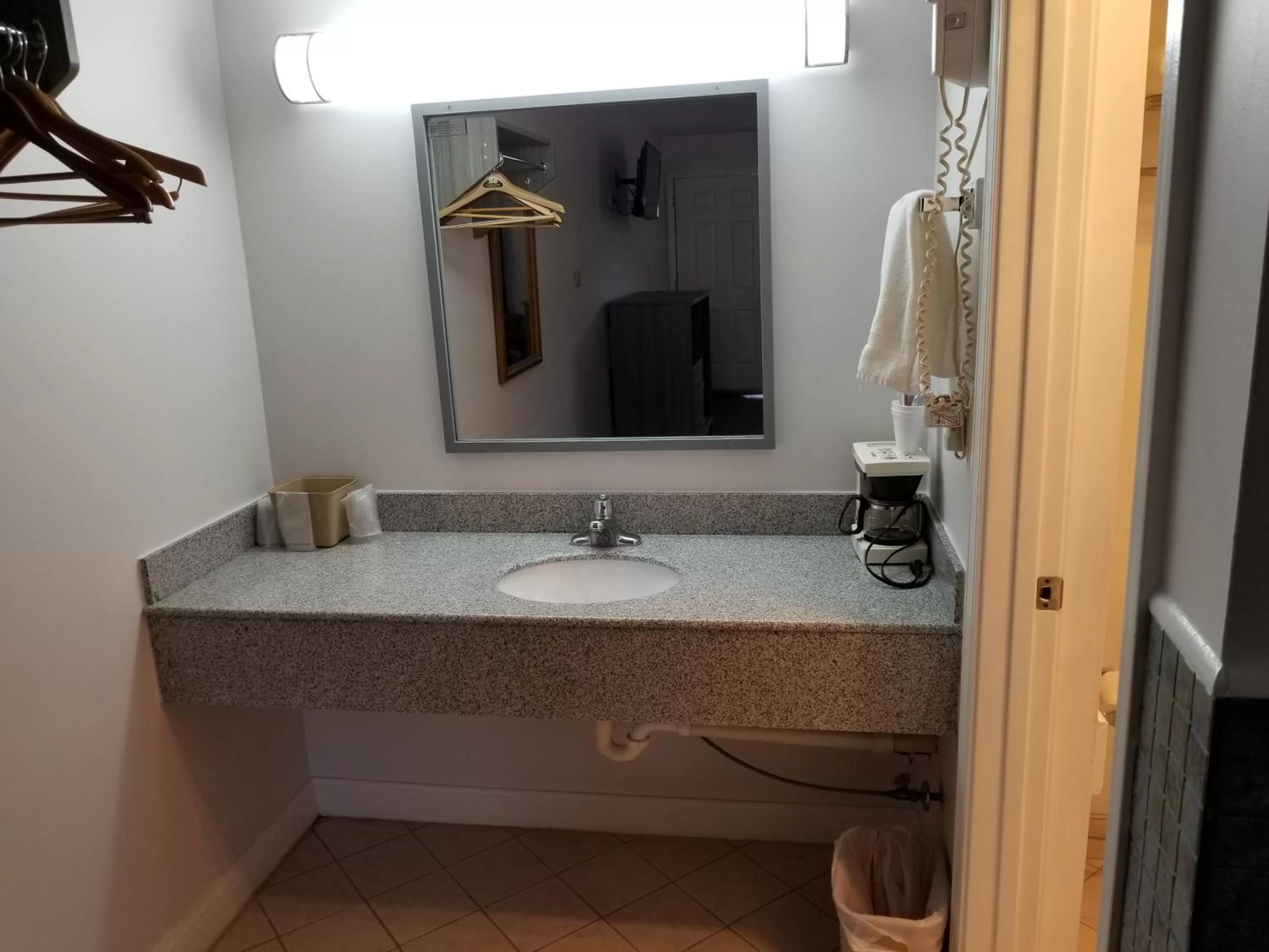 Bathroom in Old Bardstown Inn