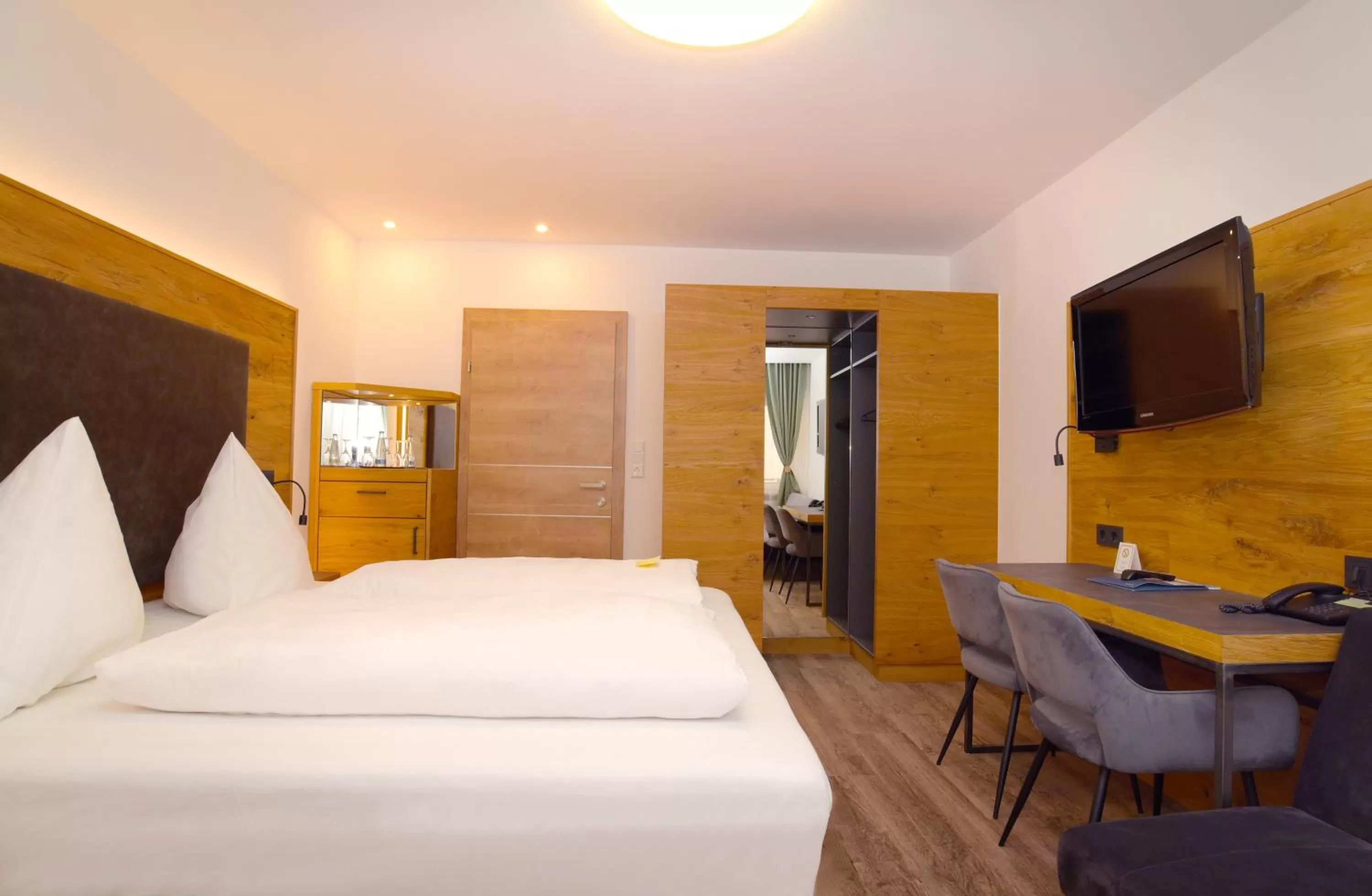 Bed in Krone - Hotel Garni